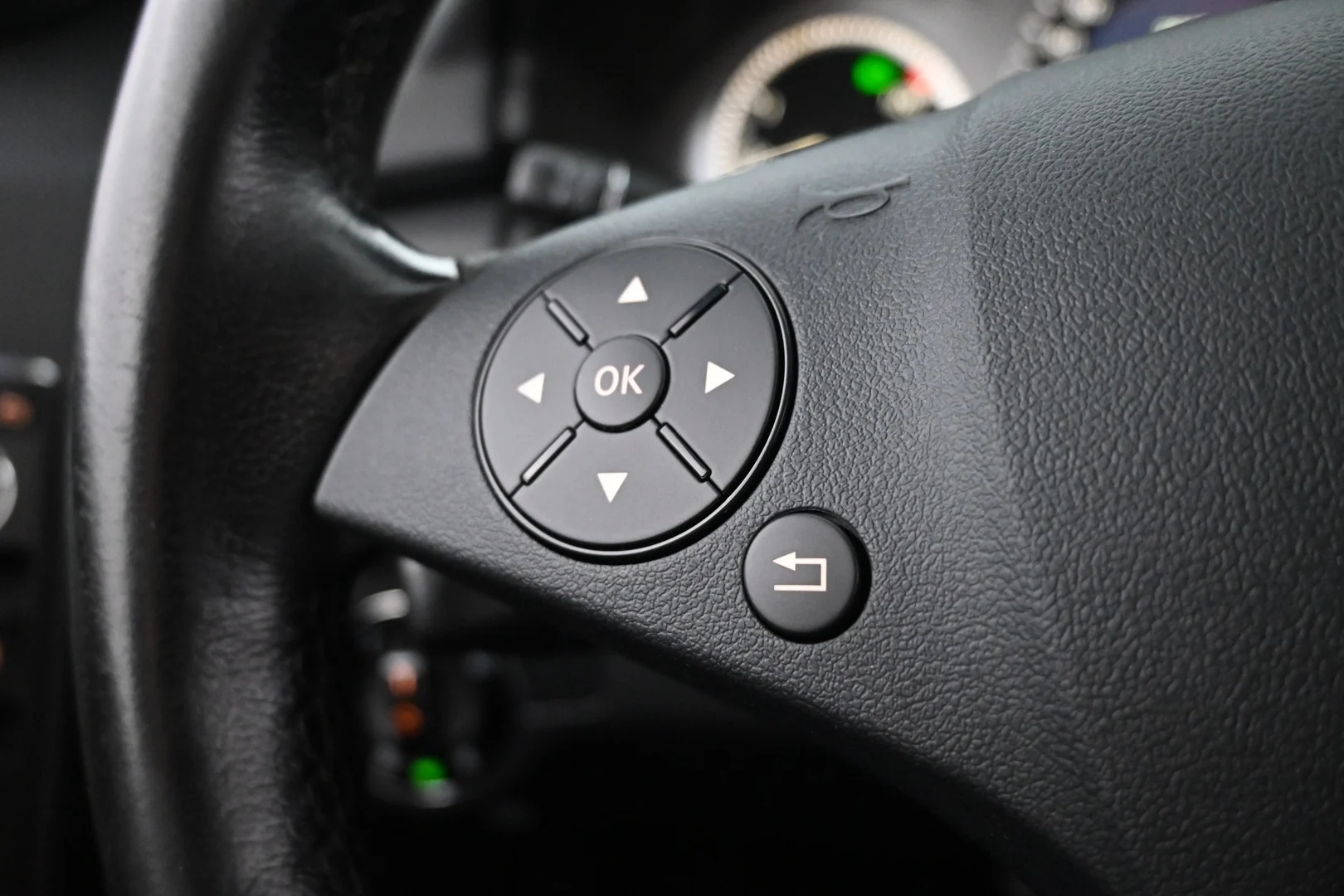 Car Image - 4qOzHF9xYOpYHP9cFv2Tqm