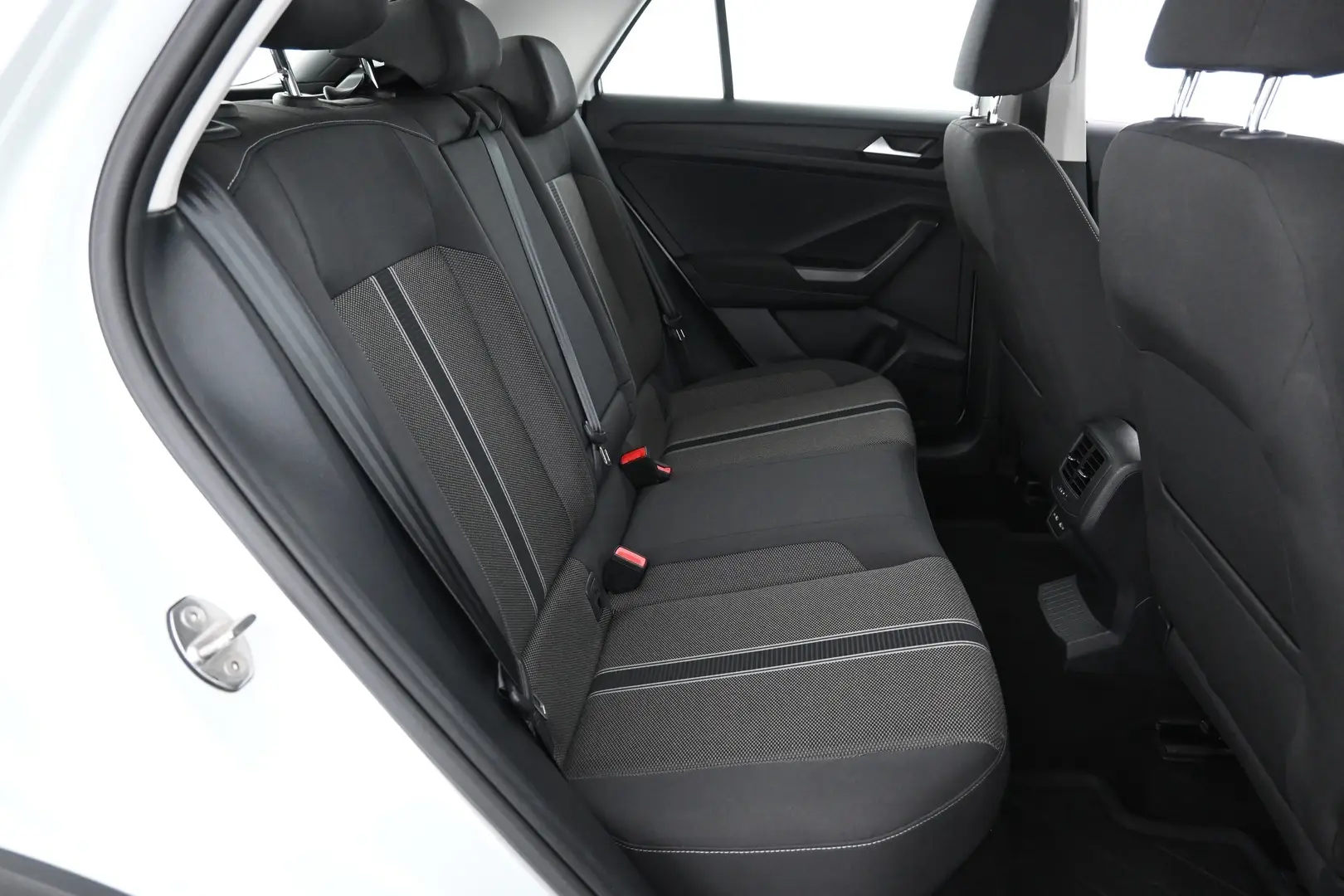 Car Image - pt1HDO1JH8iSDLHhVaG5n