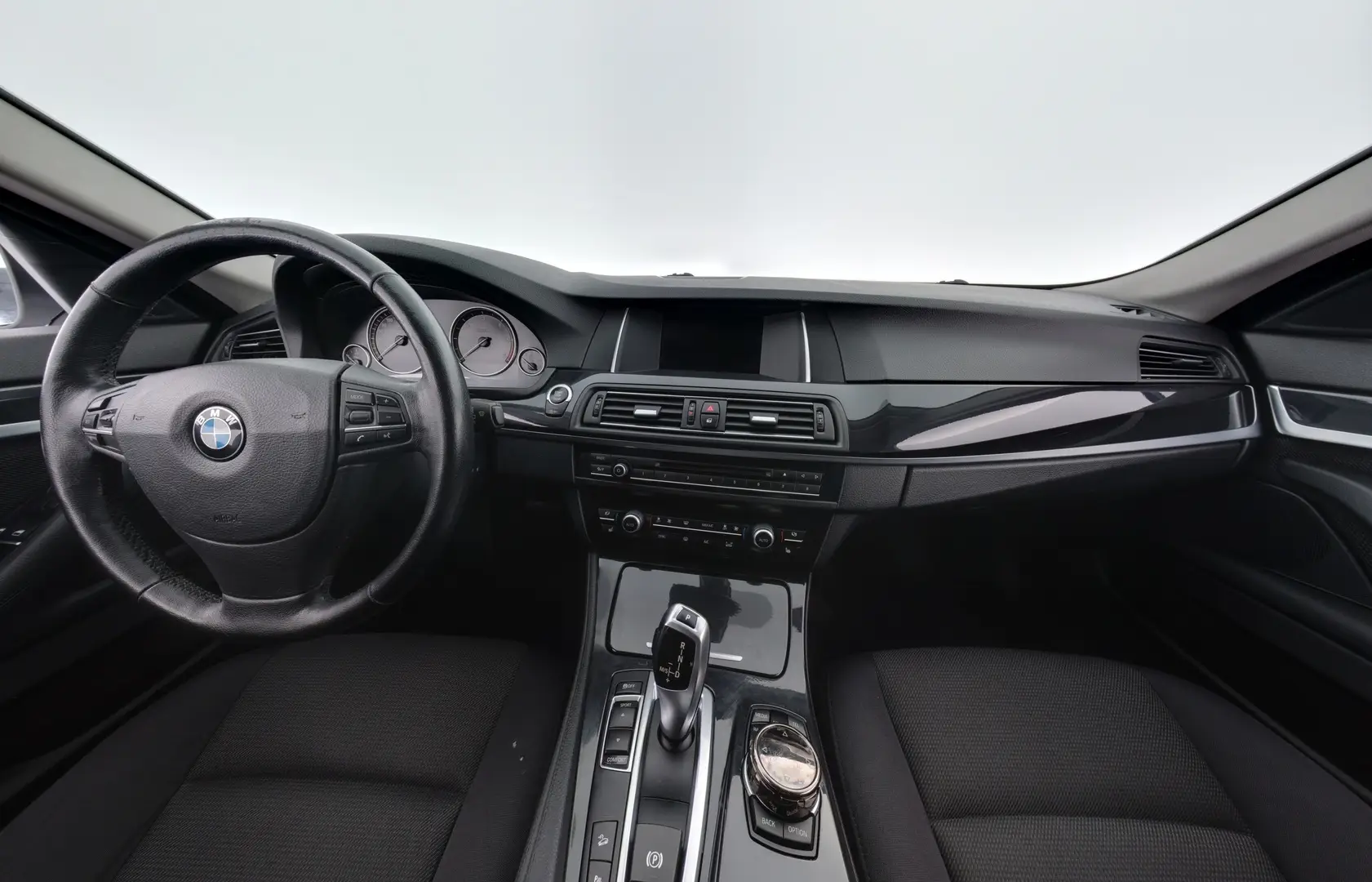 Car Image - 01n3Ufcpa87r0x8paqvRWY