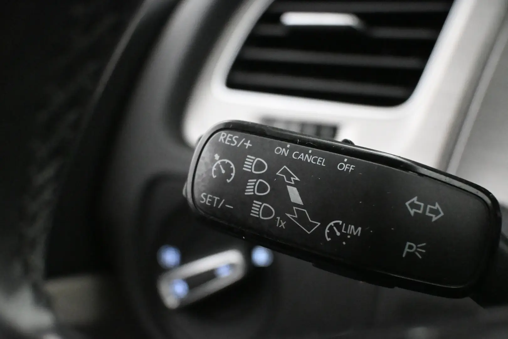 Car Image - 4jkKK9YrPTJDMgXooTe25O