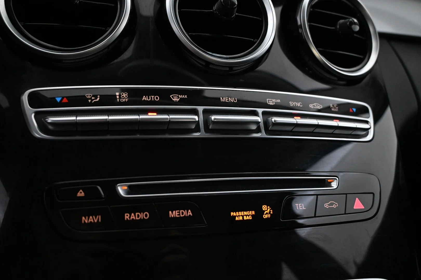 Car Image - 7sje9OzvH9Kq31zo4pU3Nt