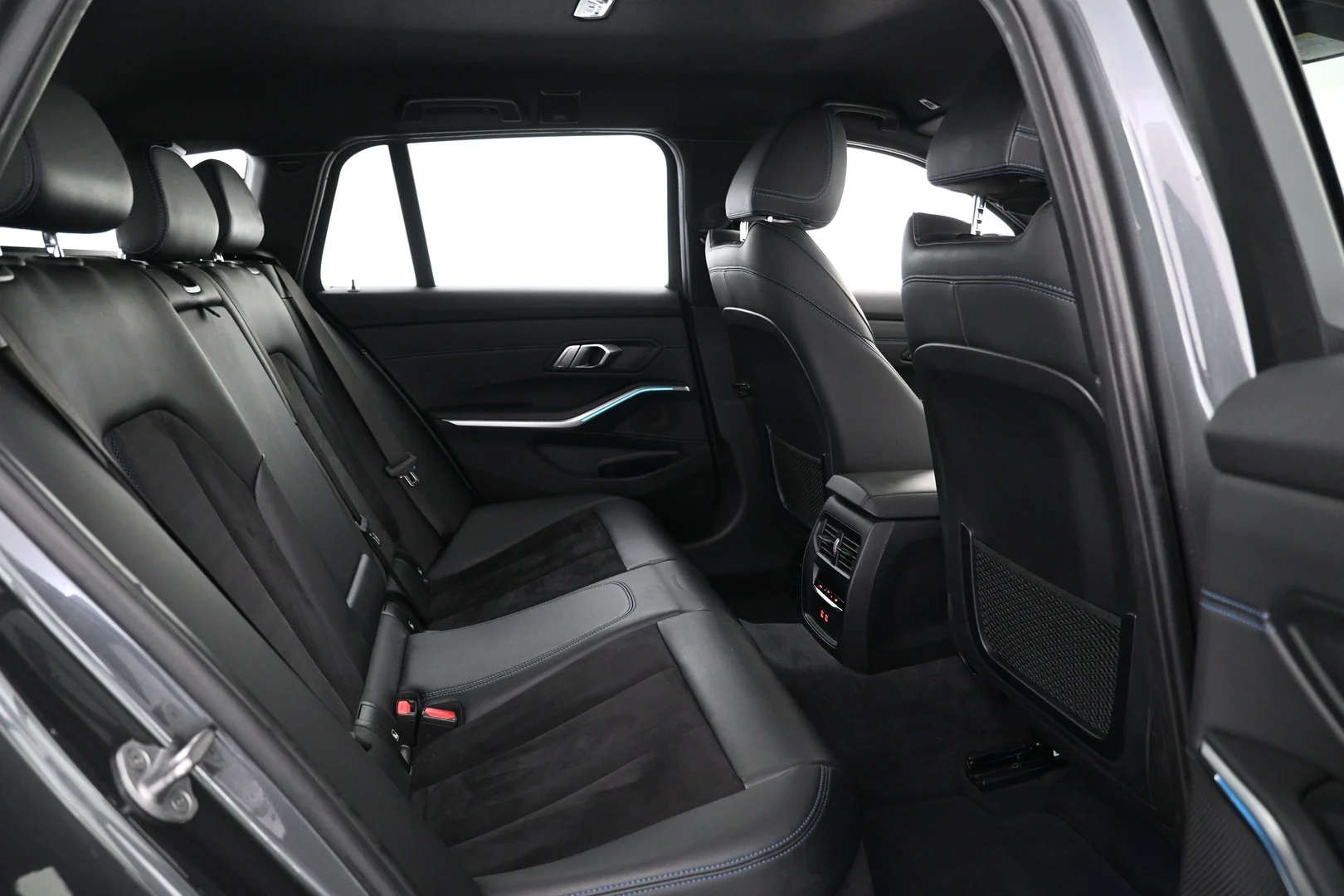 Car Image - 6Vd9XFqgCF77WKNLUTDhoS