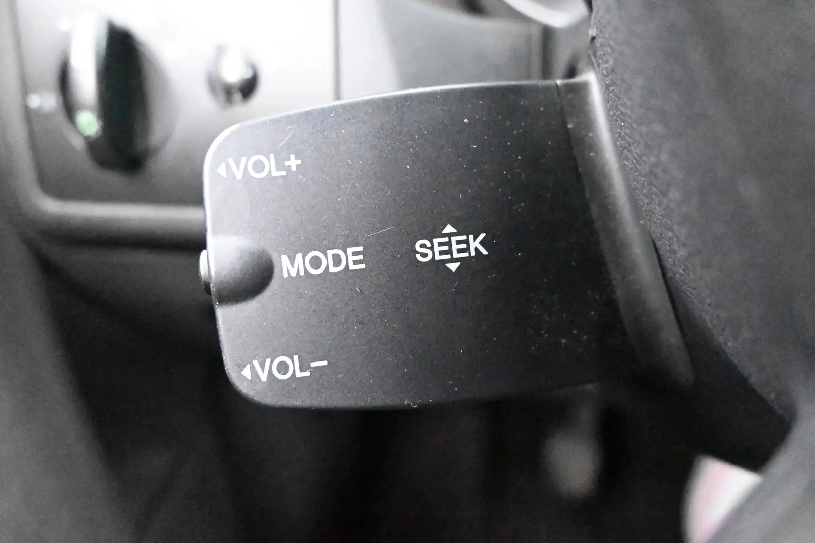 Car Image - 4c05UbMExPlSL332rROsWl