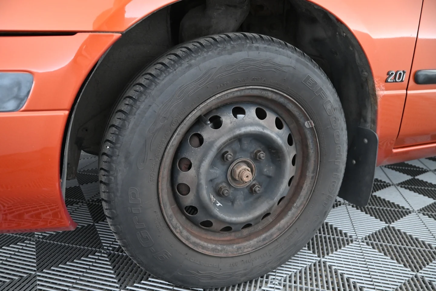 Car Image - 4r2YSeIdhyk2aRUjBtnbMI