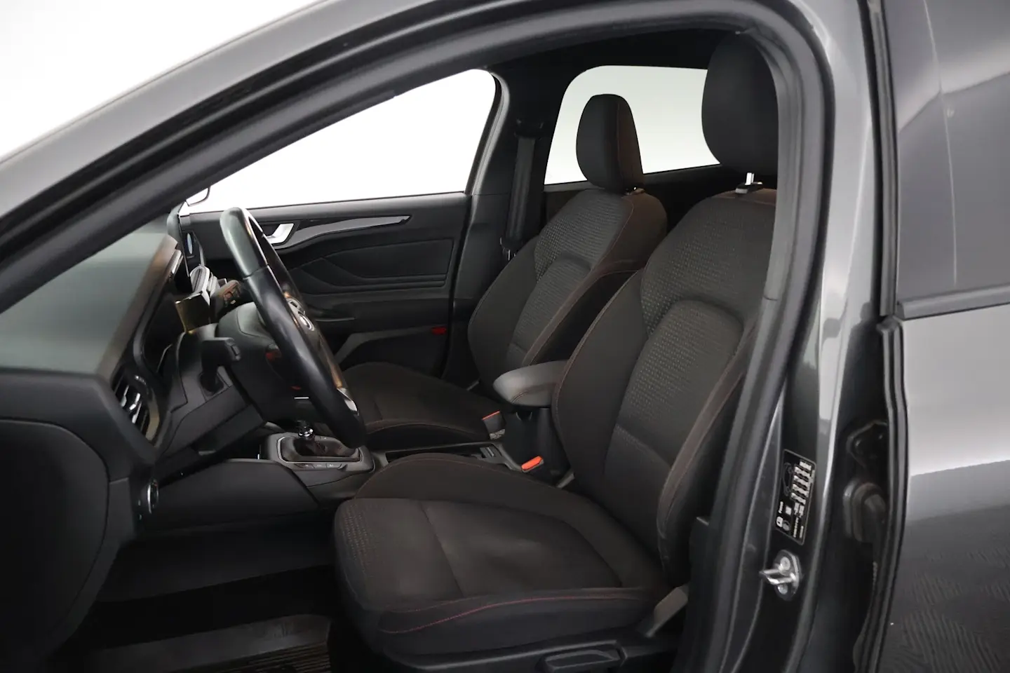 Car Image - 95UvpQgFY54XBcELCgm8D
