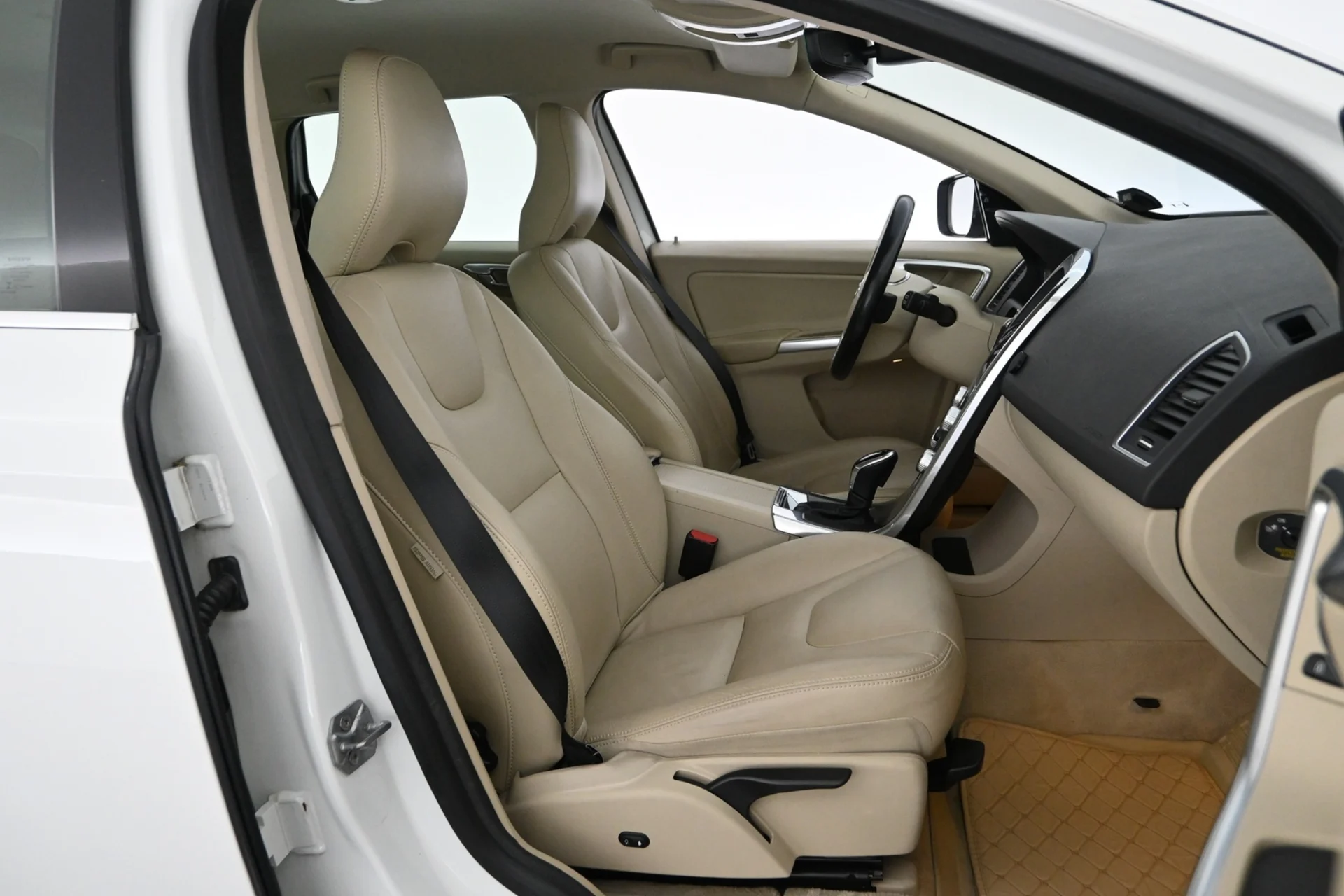 Car Image - 5j0LwqEGutwKdvt0XGpepn