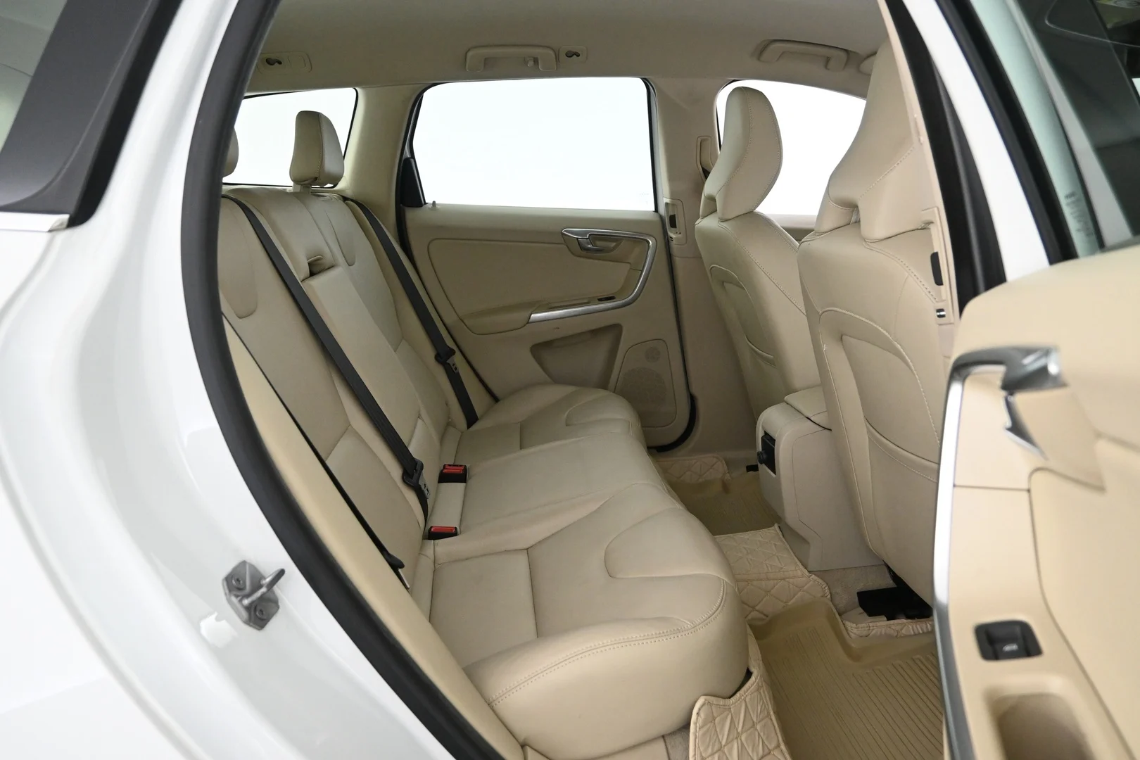 Car Image - 5j0LwqEGutwKdvt0XGpepn