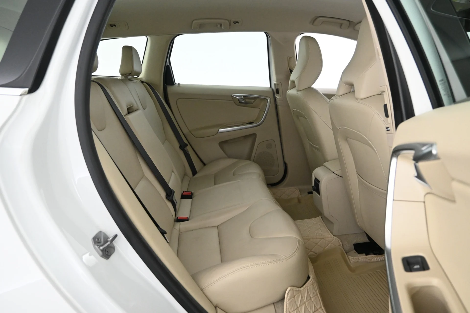 Car Image - 5j0LwqEGutwKdvt0XGpepn