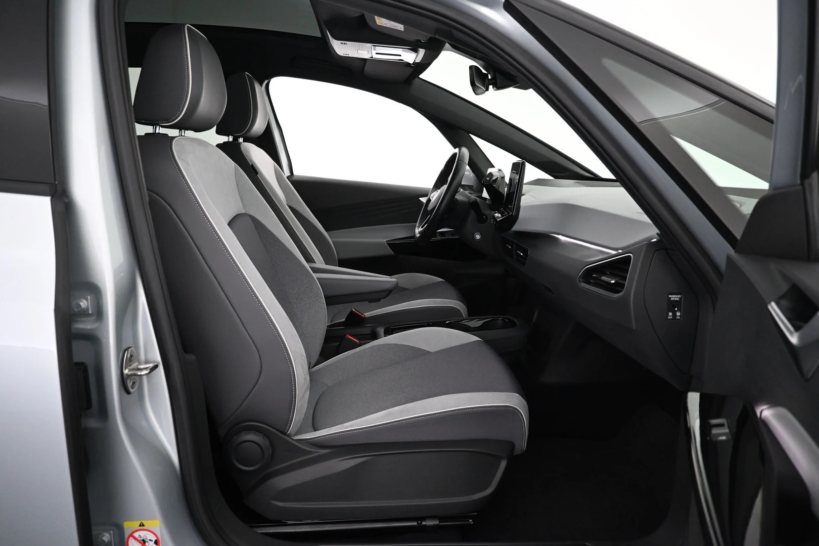 Car Image - 5laV1BSS4erwHSprAGCIpD
