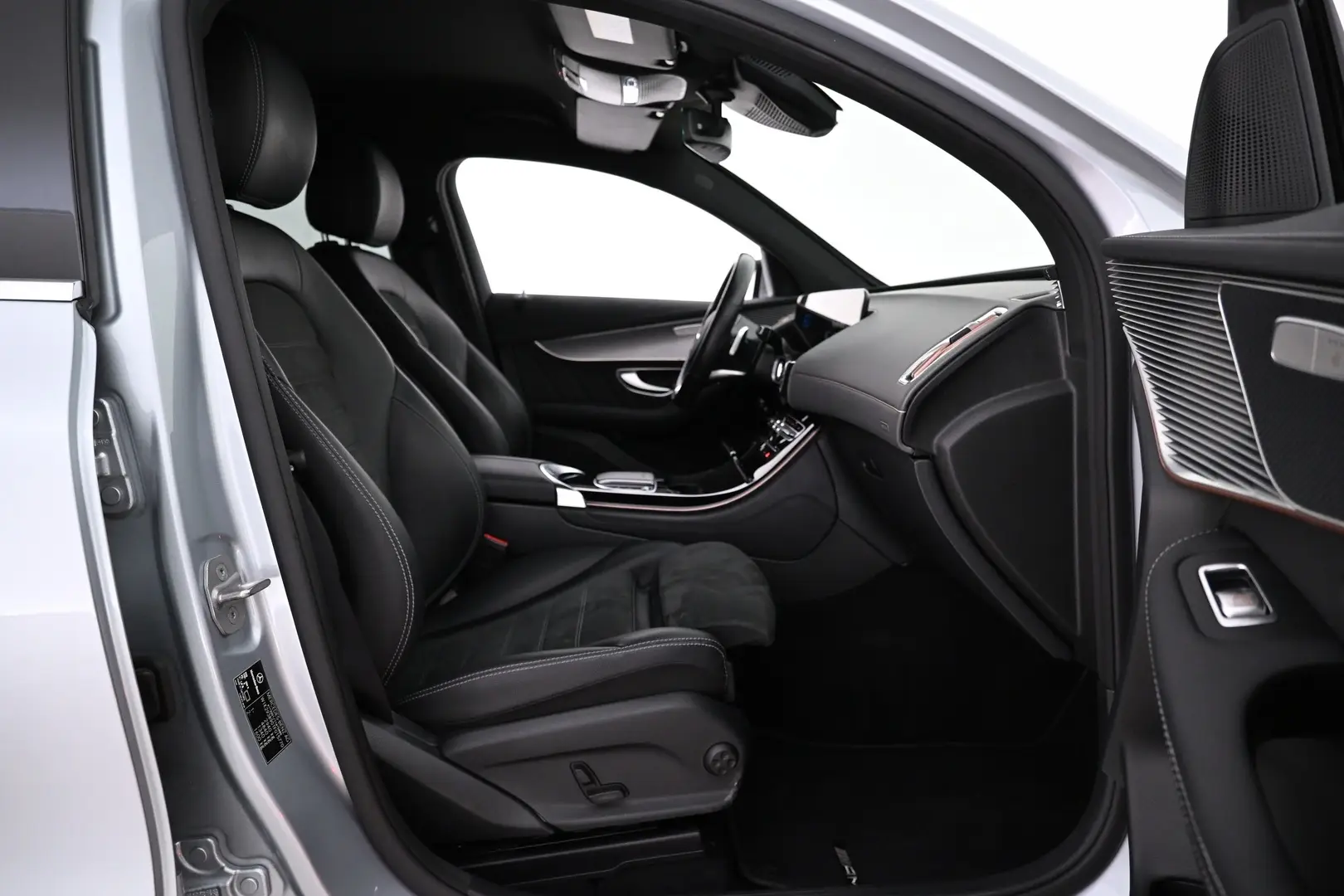 Car Image - UylbAMgni6VPaLYcQJA8q