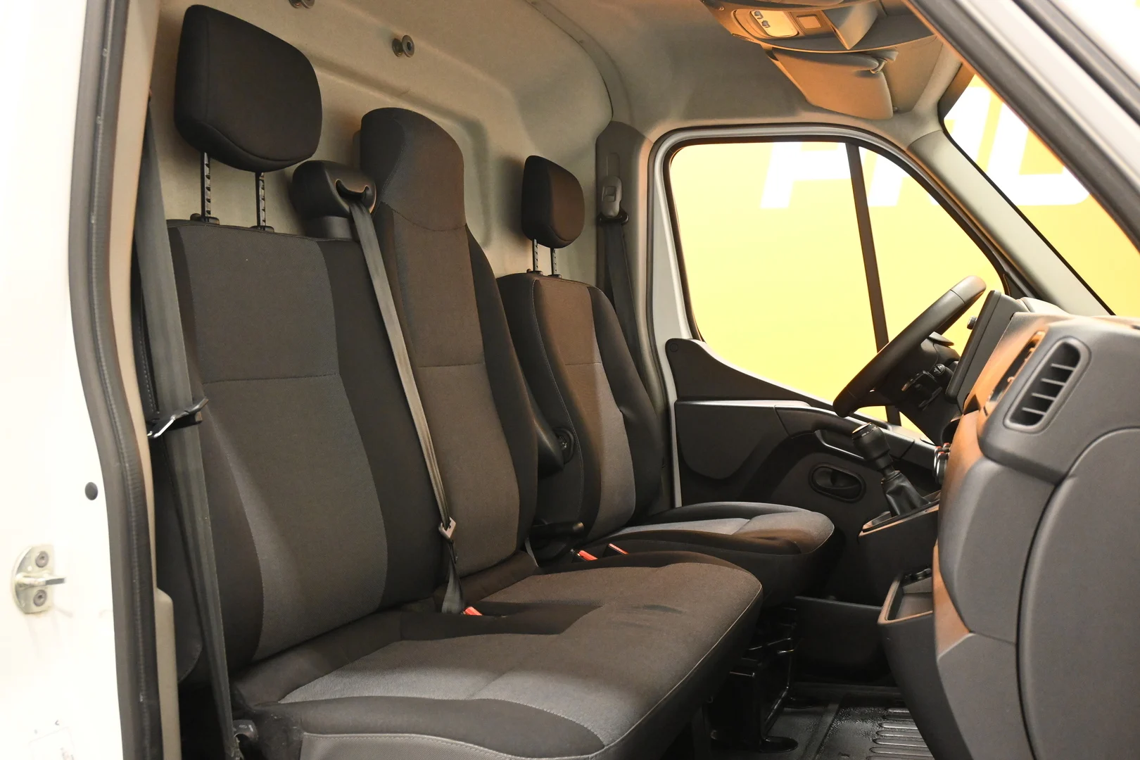 Car Image - 6tYtiLMKProEjgyMJtFGl6