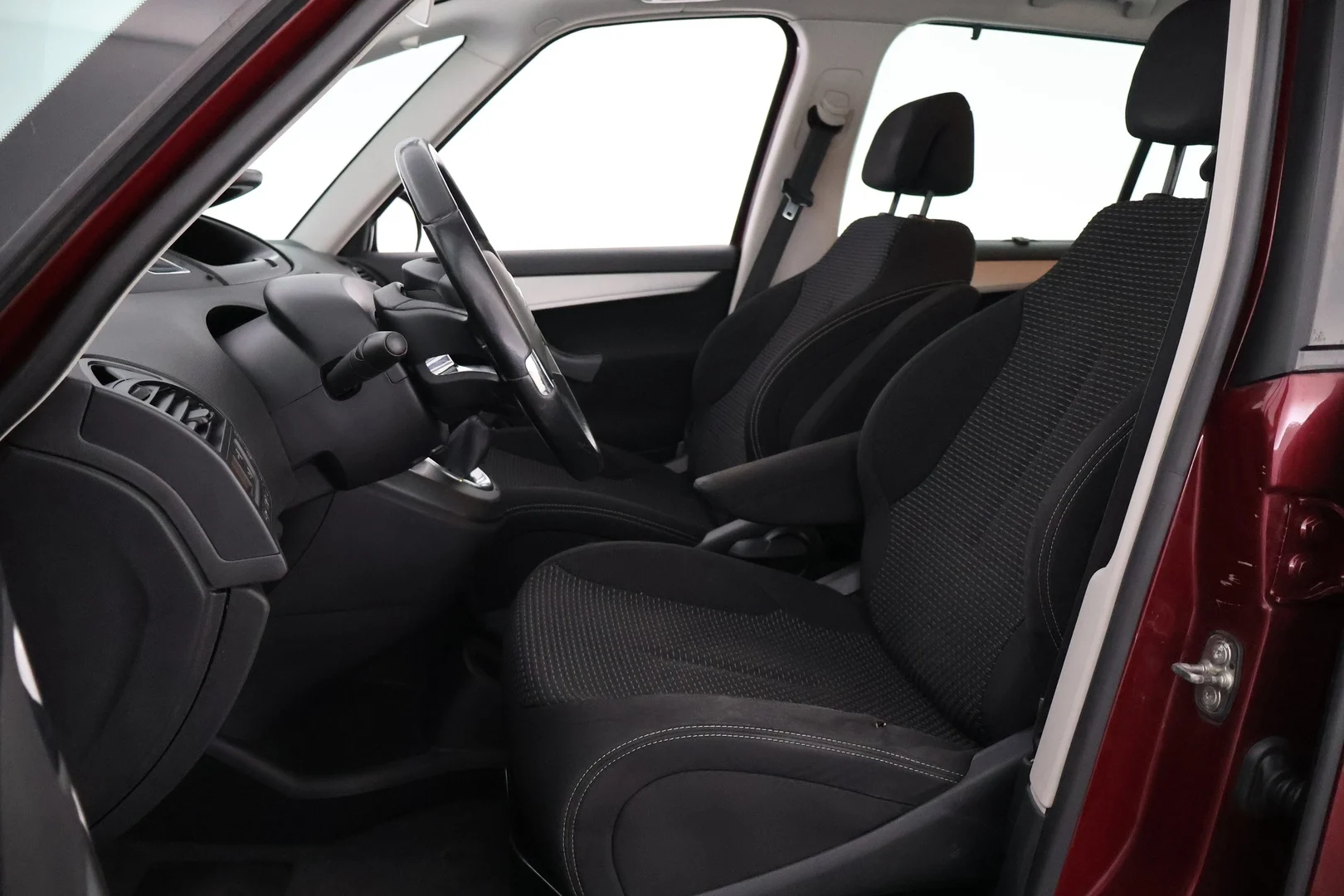 Car Image - 4BSynCsQpQM8A2OSWrBPbo