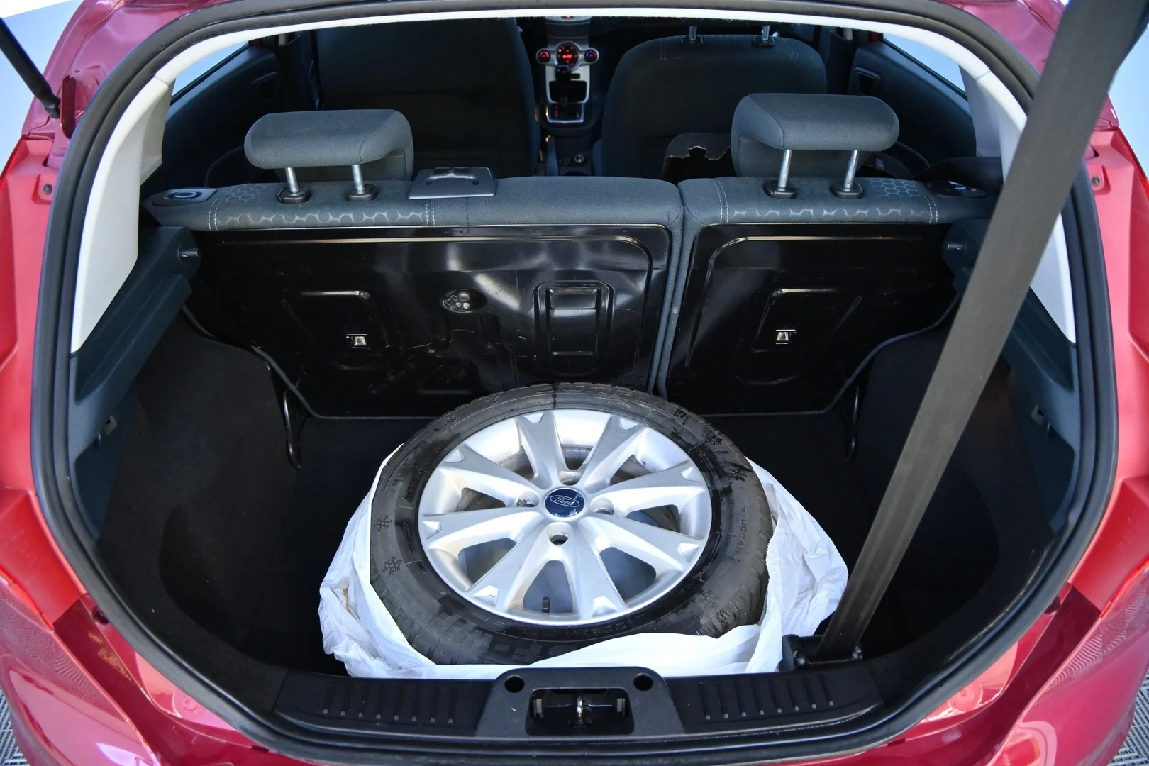 Car Image - 34AhybGq3pvPckBDtXsWIA
