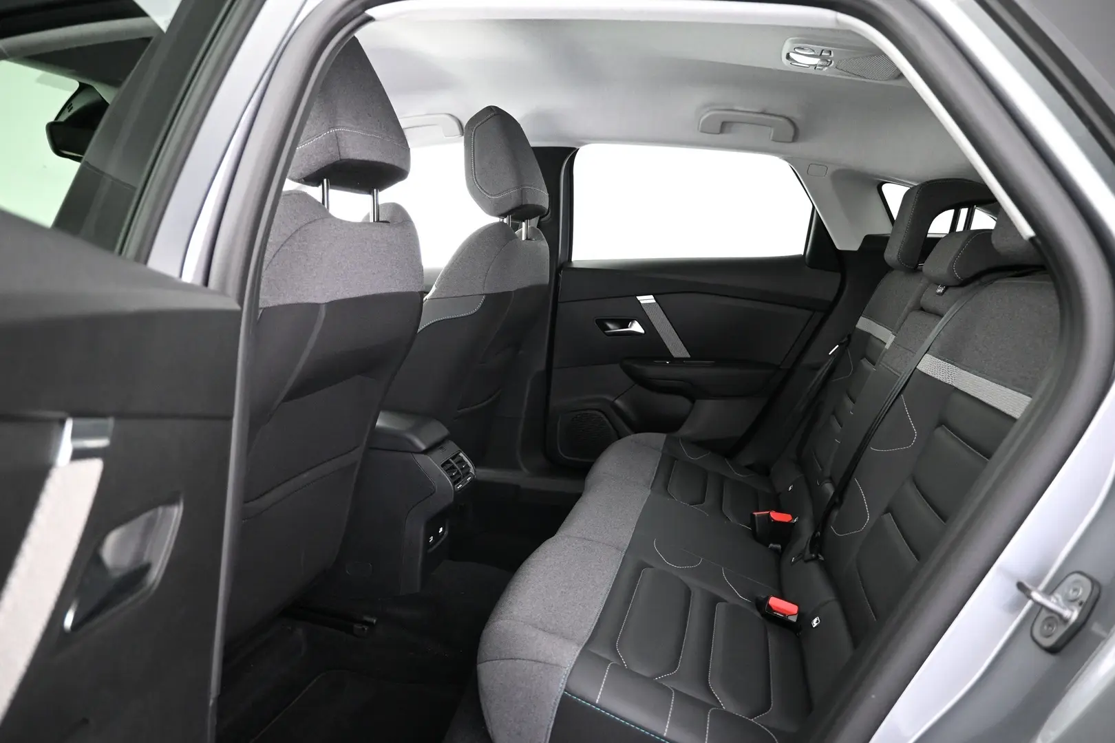 Car Image - 3jak0D5TLLX1d2NhyV5jpc