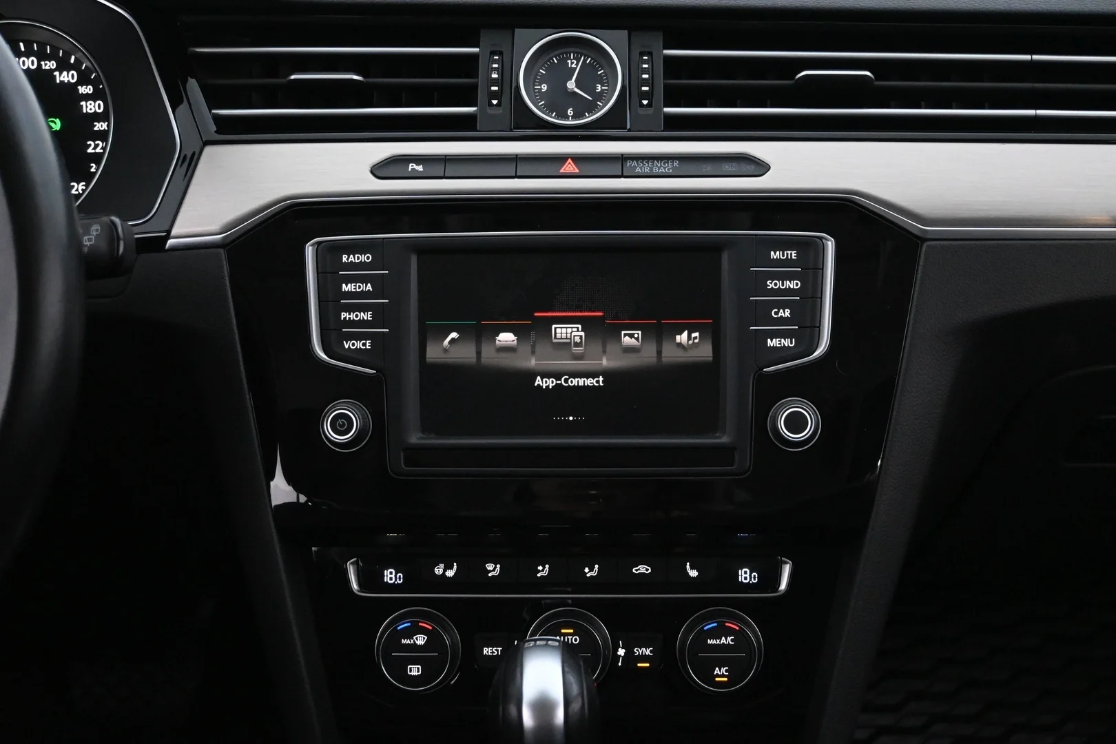 Car Image - 5iouIwbJMLljmrnfobeot1