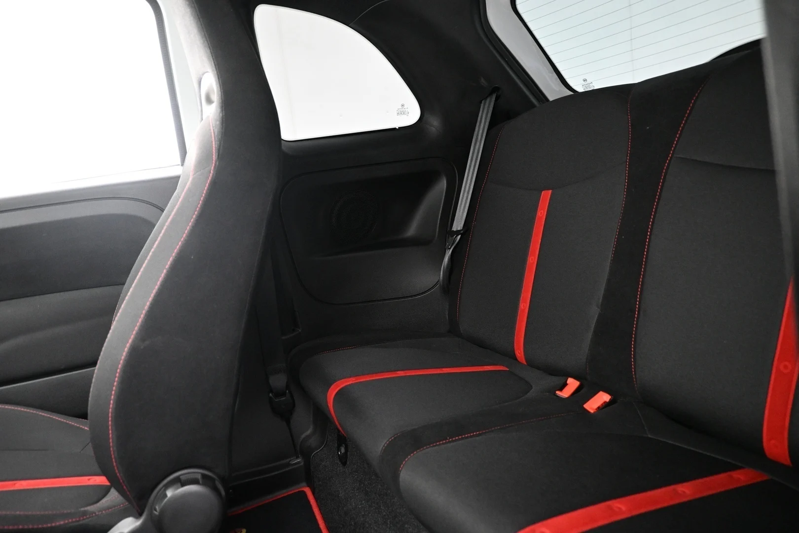 Car Image - 1heOReNjRfnzycN6M9mNVp