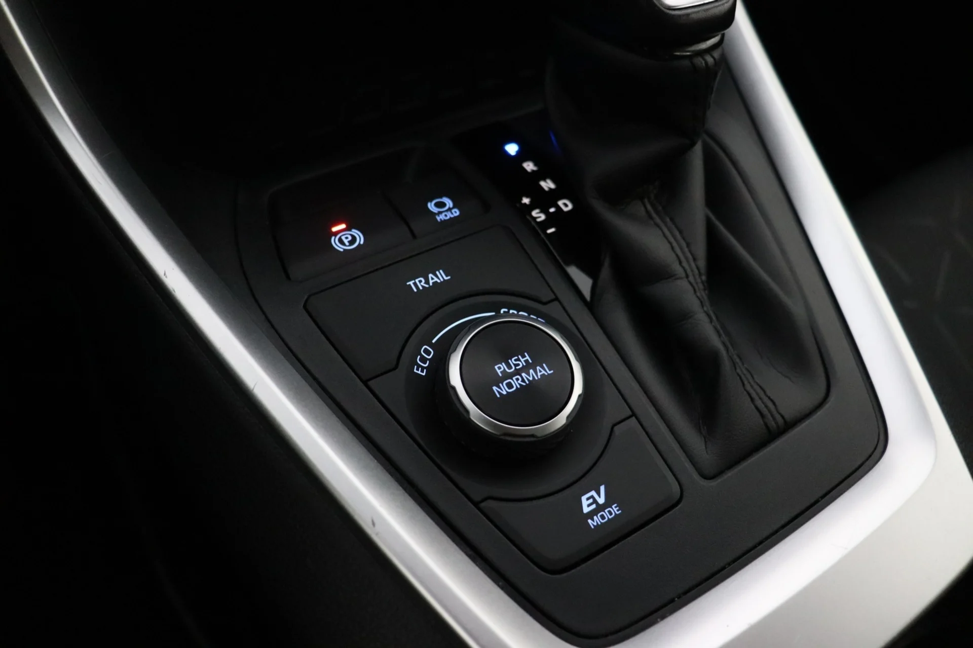 Car Image - 2o0QTlzEWEVx12GieVGT08