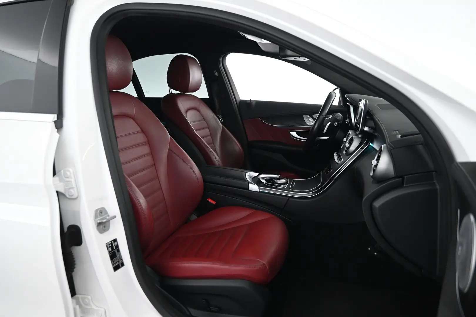 Car Image - 6stNPFrBGVQ56LjSjZcoJ6