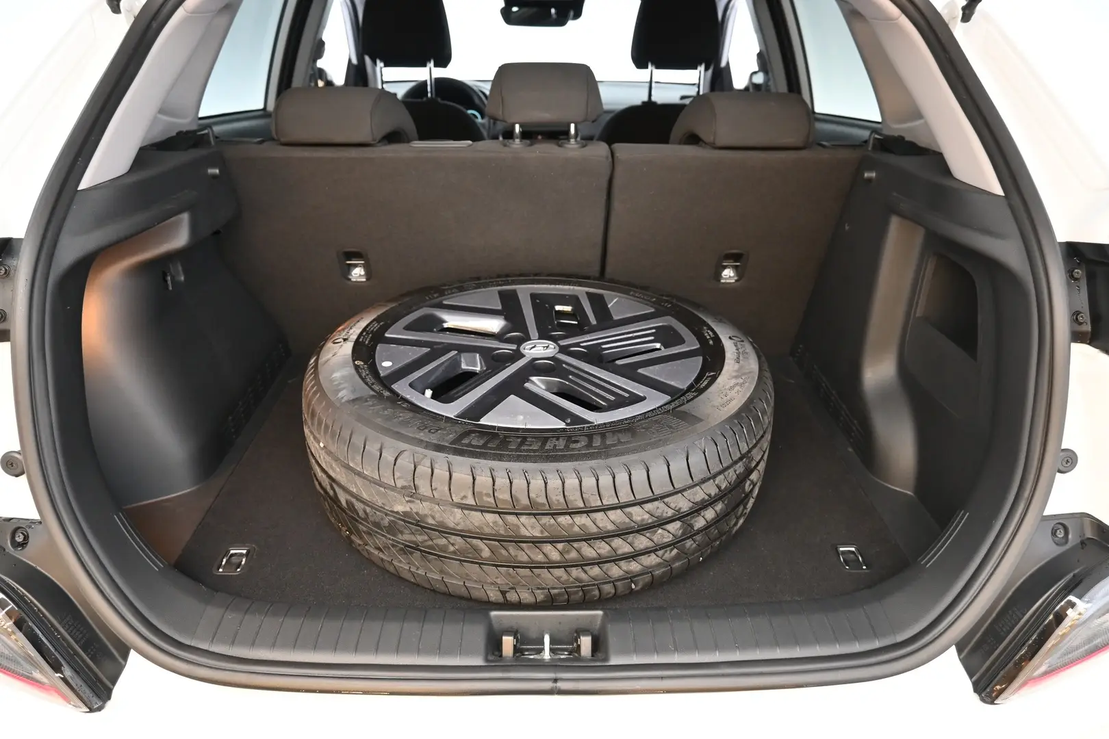 Car Image - 3Op5XNjLzVi8AiK4qazNKc
