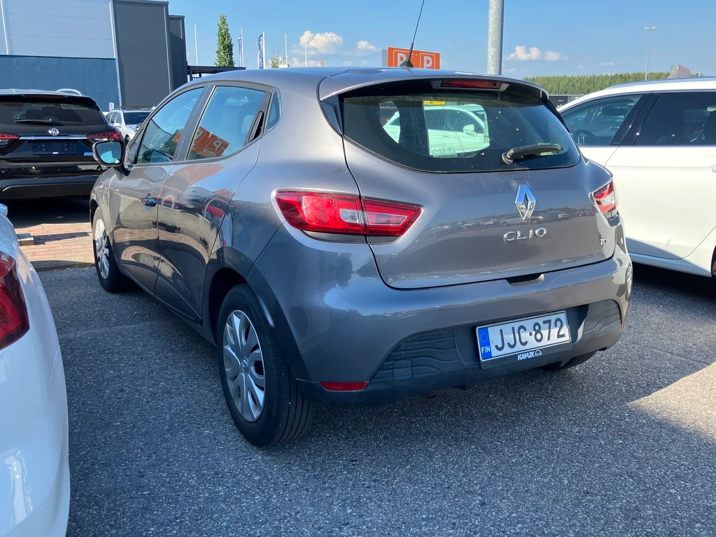 Car Image - 2zEkjIQlMg8DAaJ3yujNyO
