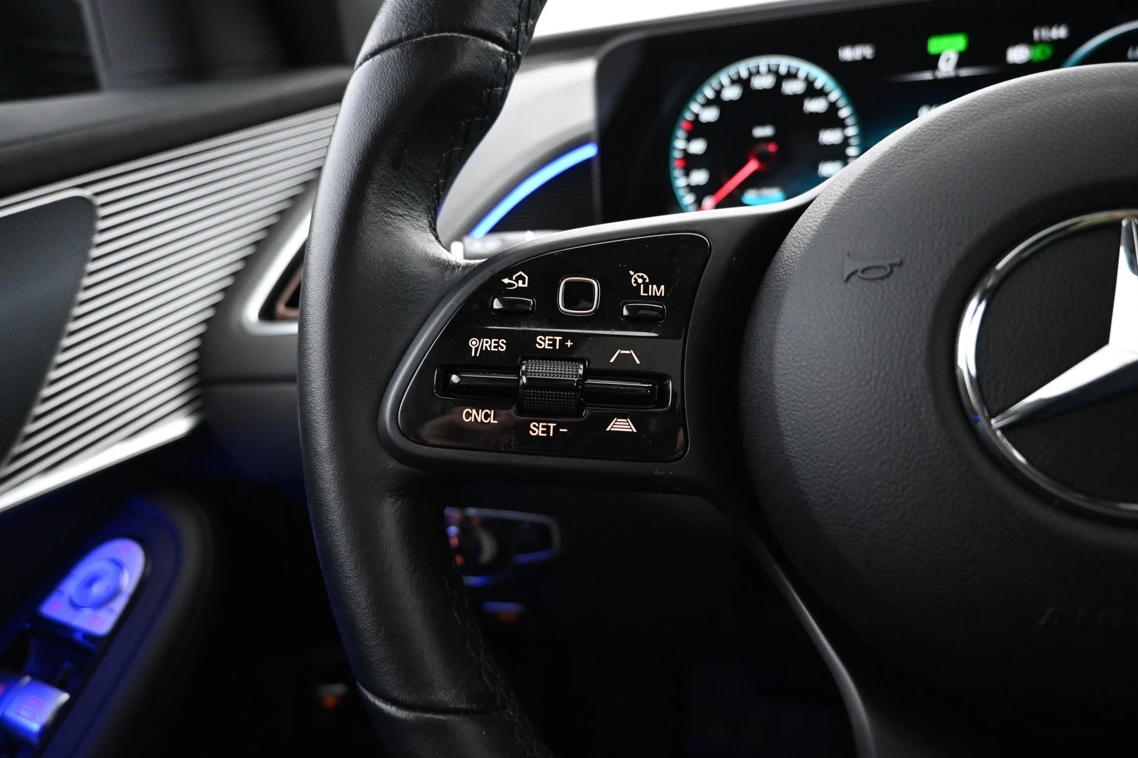Car Image - 1f9WEx9iwsbdGSAoWX7ATj