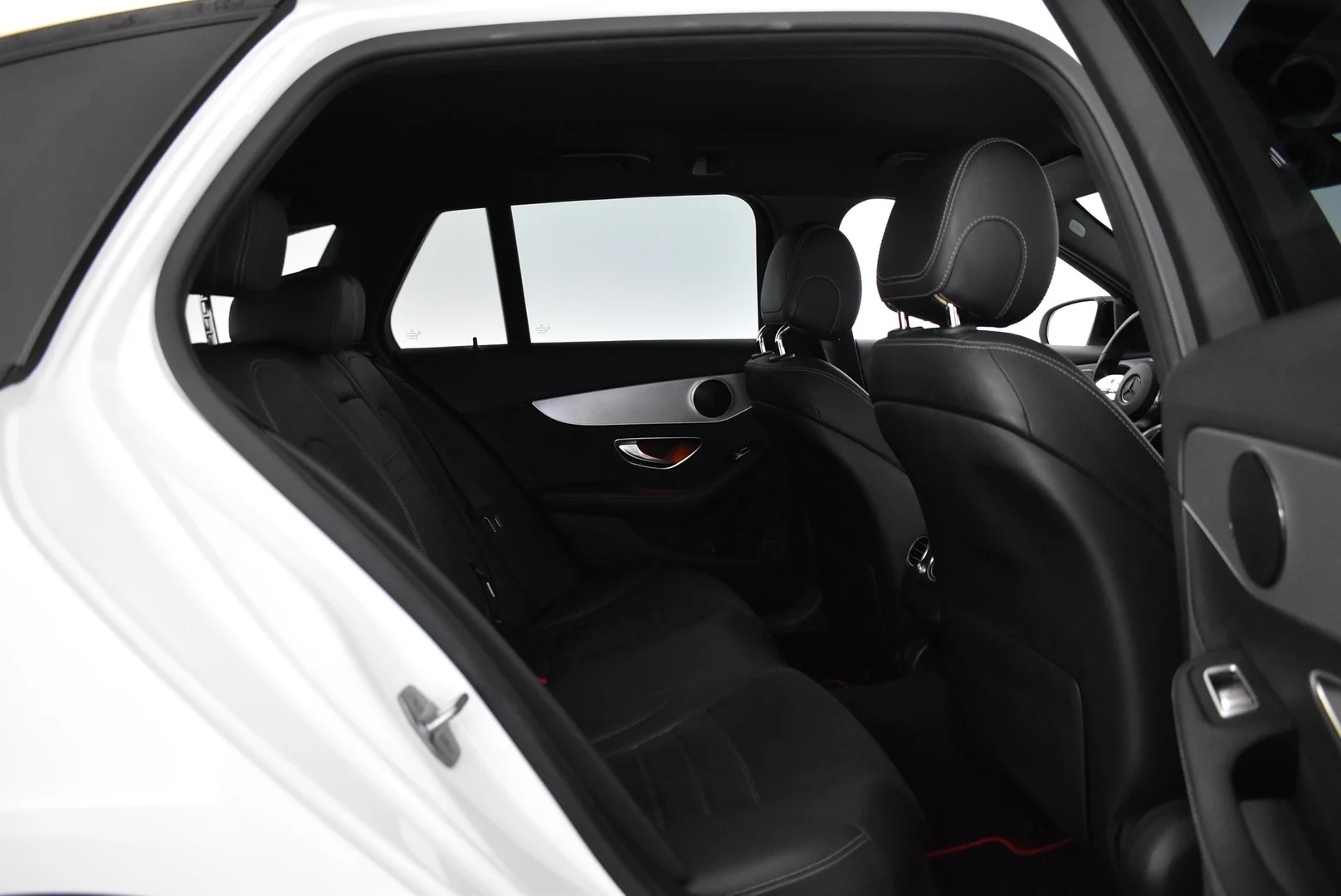 Car Image - 5zhuXbnbhooJKWaxrLGxnb