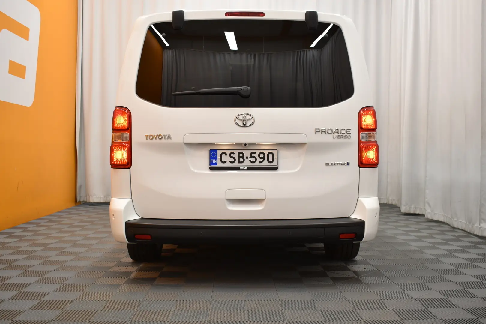 Car Image - 6HnNqyu5J5Dz7bgOiF0ZzJ