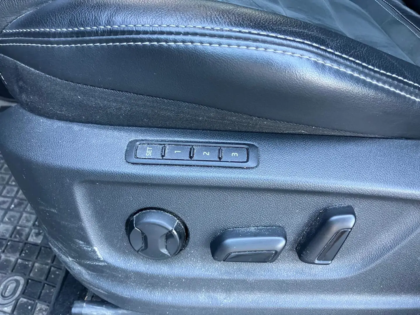 Car Image - 5bQfKWOK1RjhLy6inHoiqw