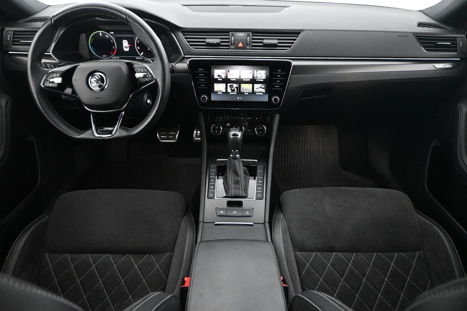 Car Image - 5km0q8TQandejX8AowCNWD