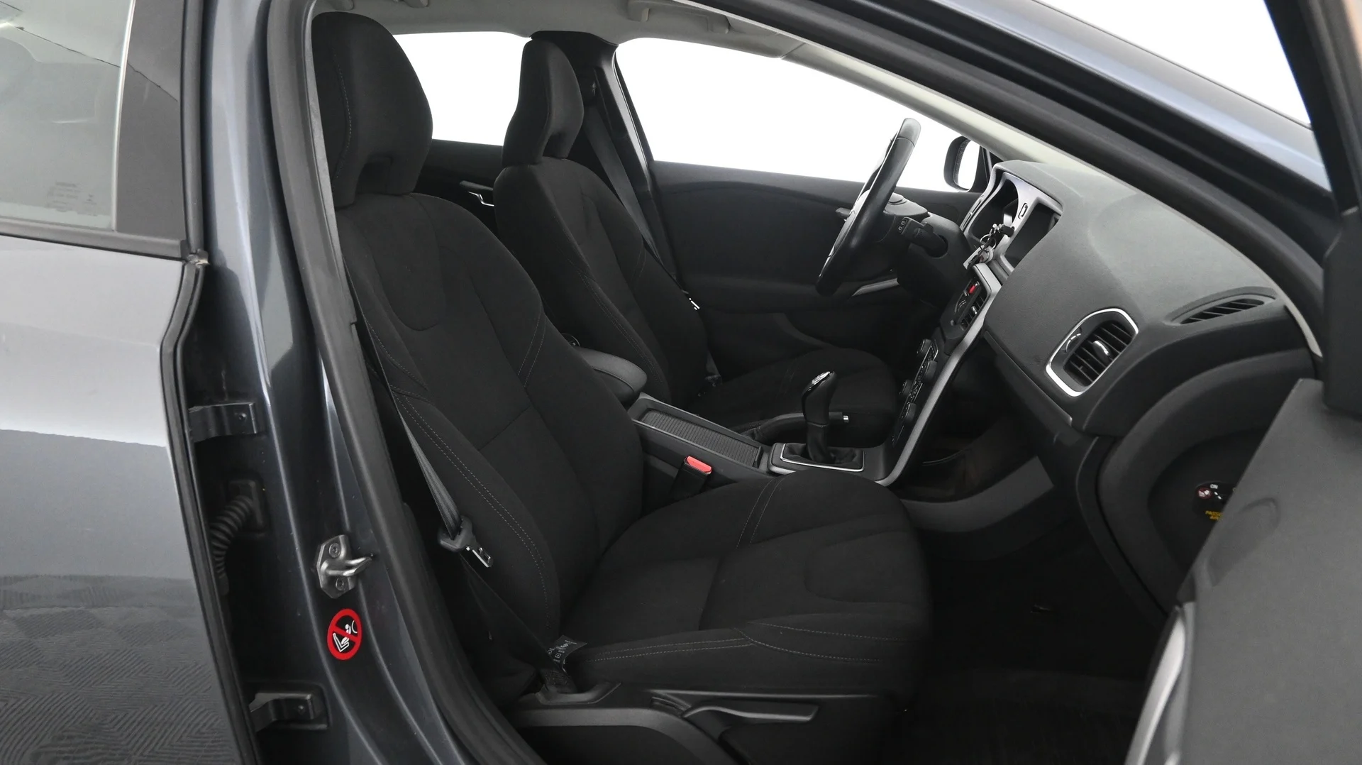 Car Image - 1VElyvwluIhlYxrUwJSDkI