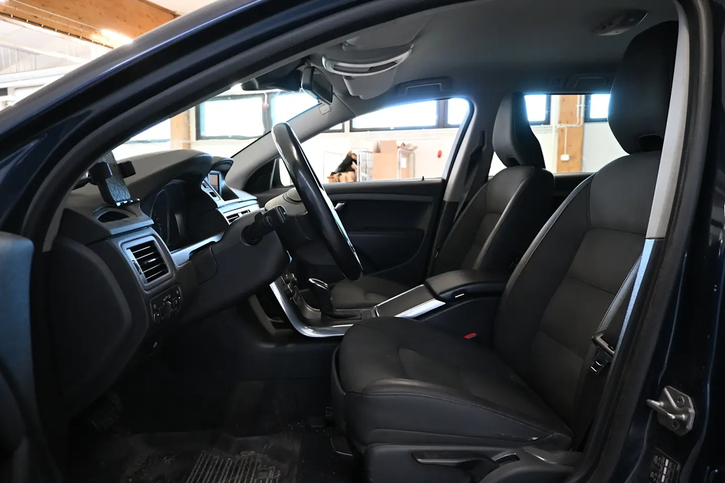 Car Image - 4V5BQhhqlZq6hvGB2rKl1I