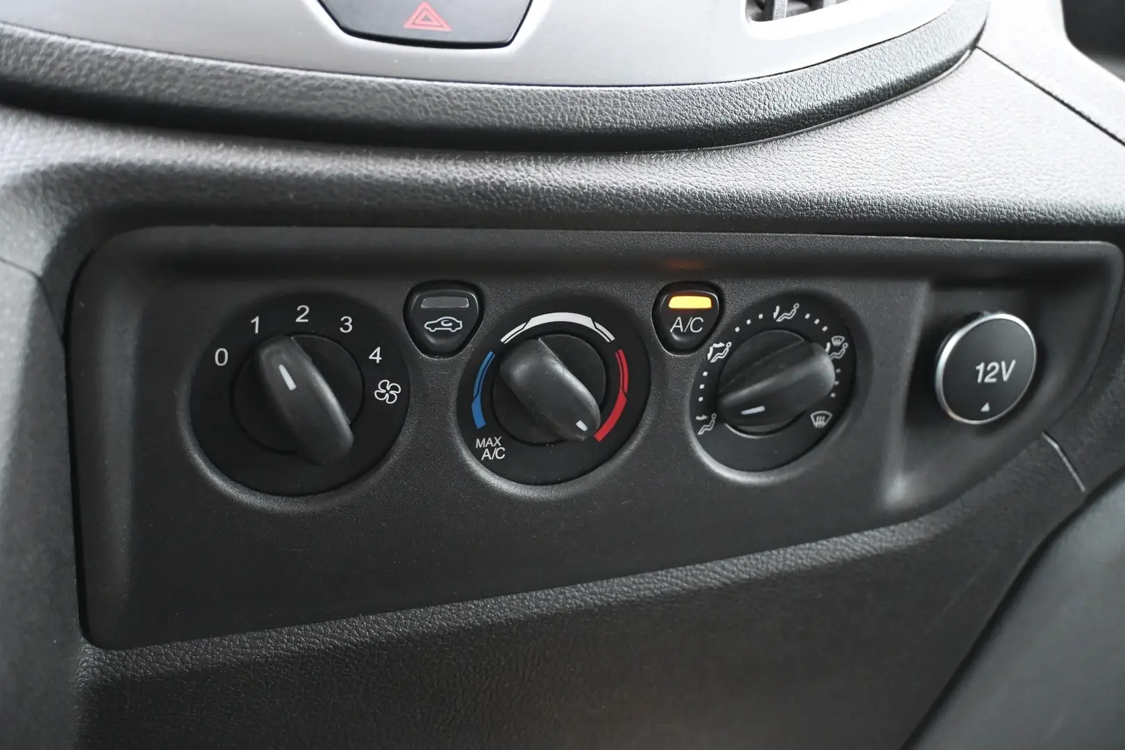 Car Image - 4XlYSp3cnfF200NgG6WqdT