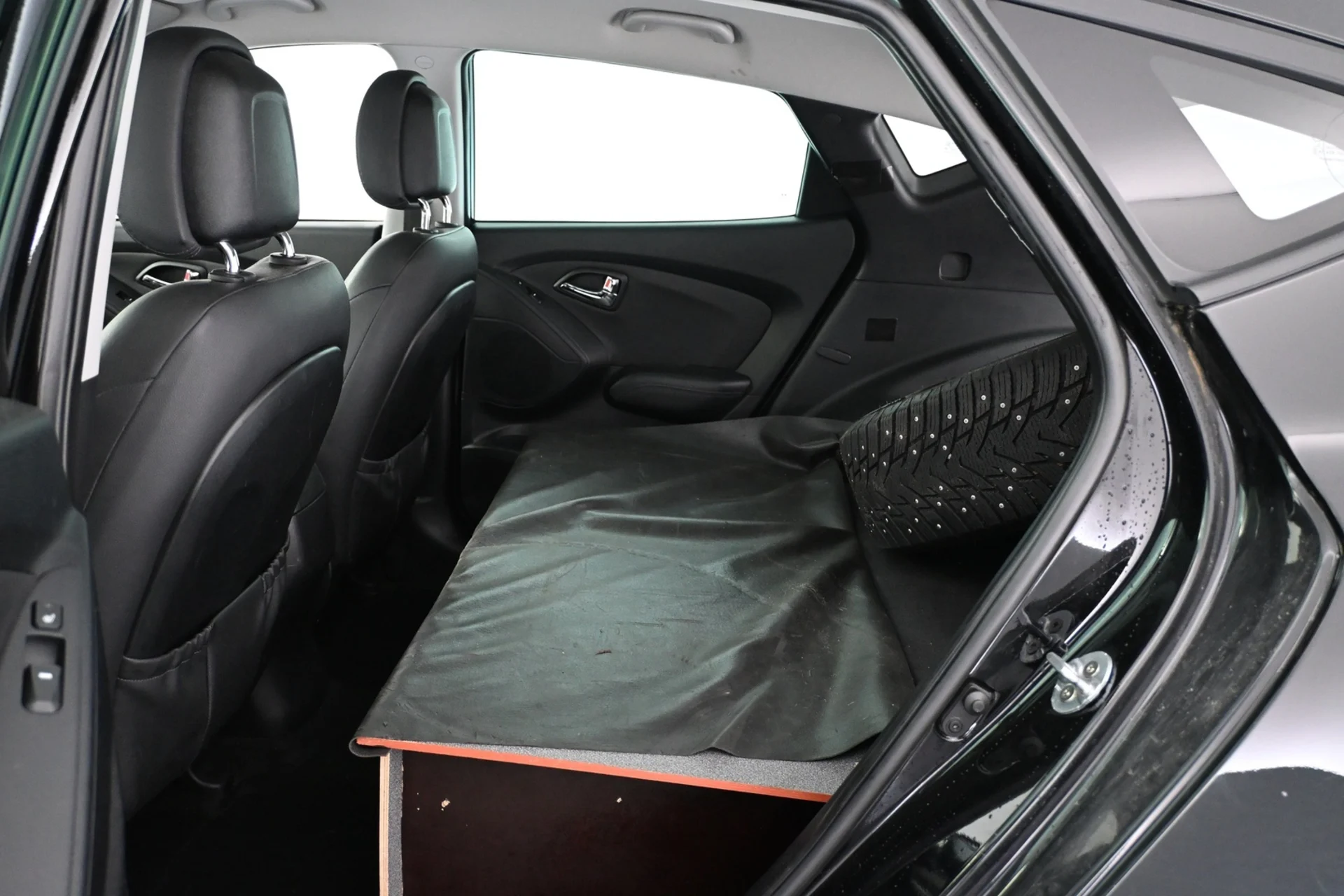 Car Image - 7bQic6eEmfvMVZwBTlDEHn