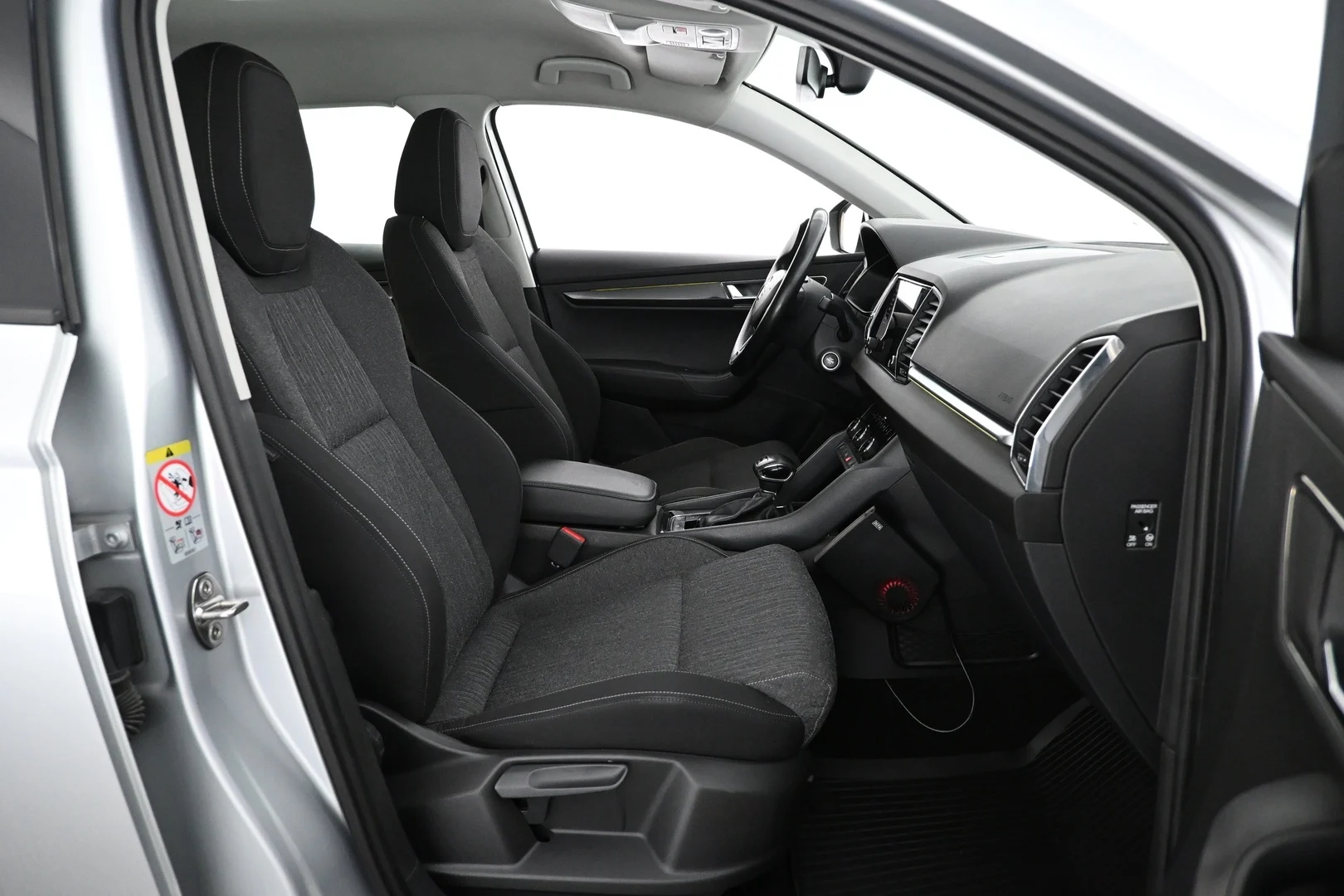 Car Image - 6Wo2fU2hyyGEo6cWGqBxQE