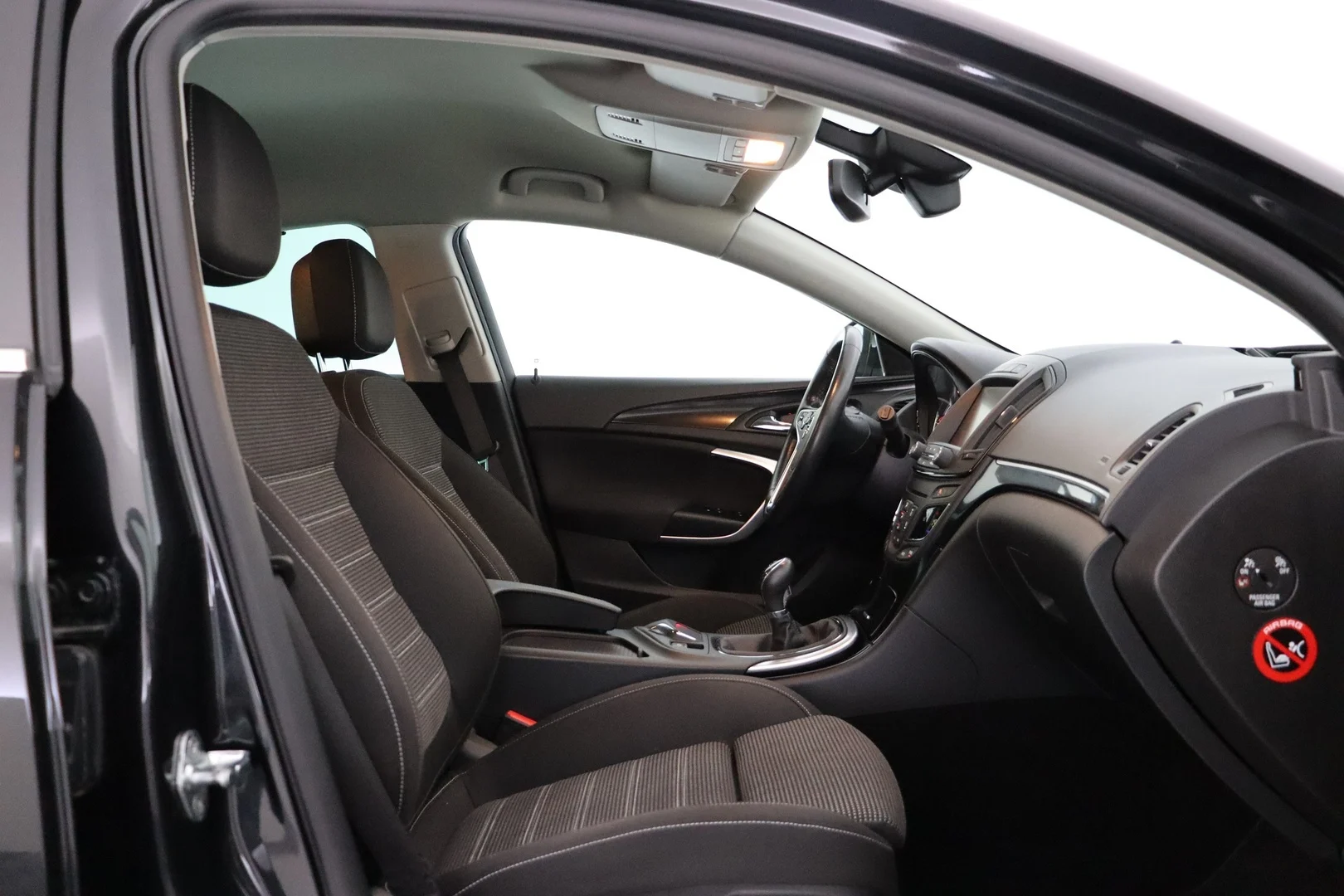 Car Image - 6QCXH8fcLzSzqQMJUaV7GK