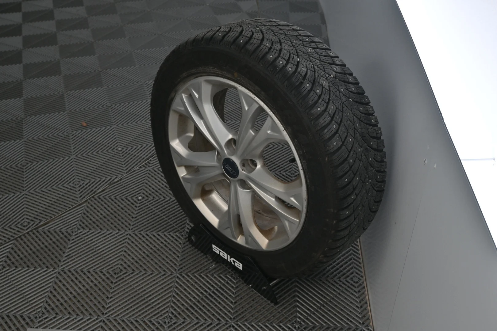 Car Image - 2cNQ7mdBQmKum51xKXoVMH