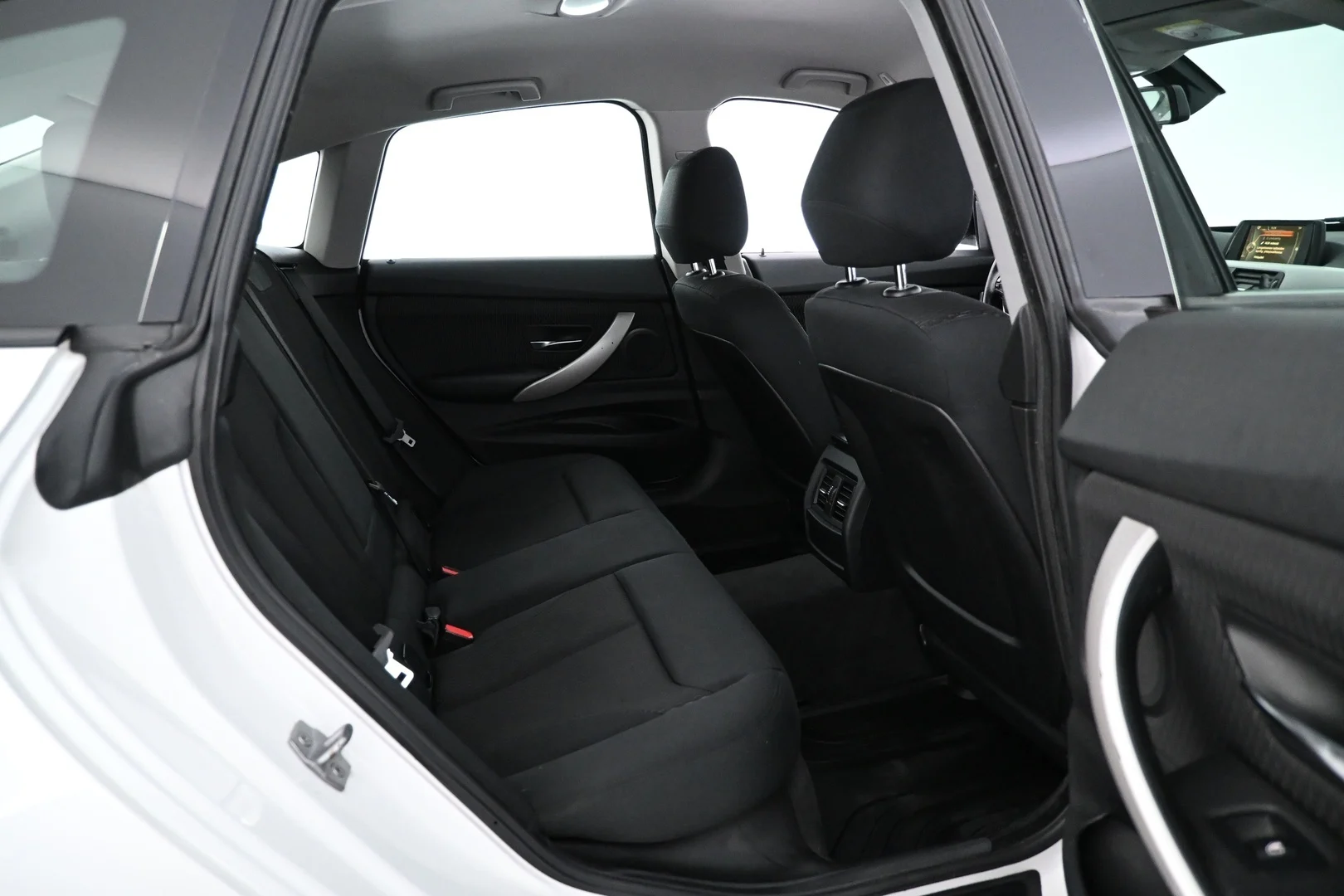 Car Image - 4HUz0bugL2C7wkI1HRUou1
