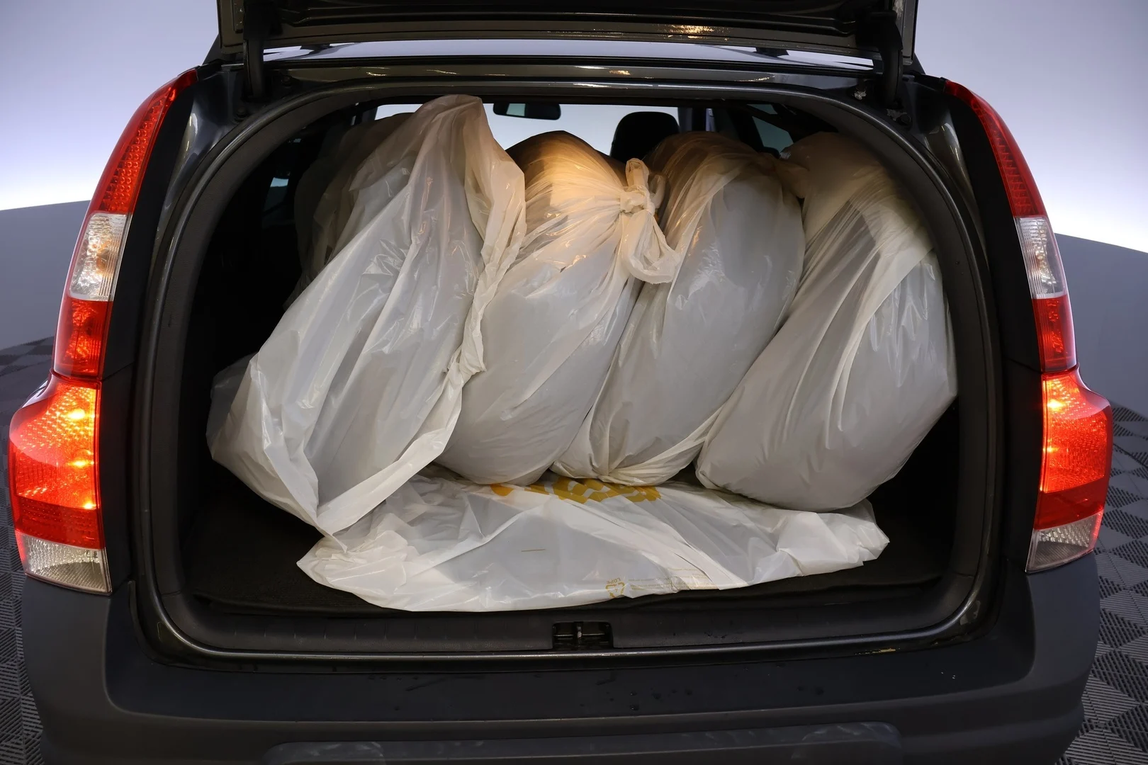 Car Image - 40DGgjjuzkiaUE26r2s2t5