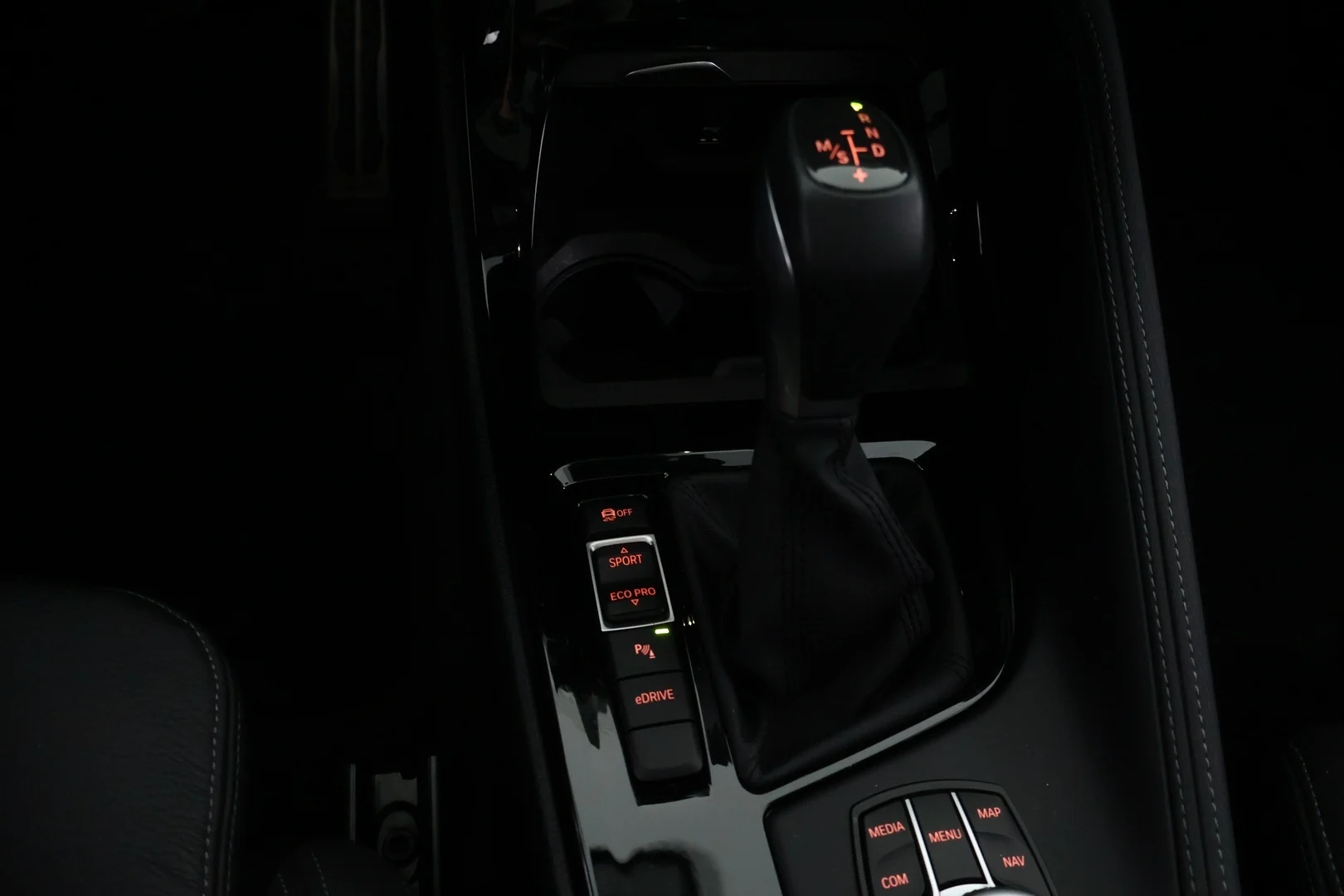 Car Image - 1v35O8j8XNIqpy3MDoNd6E