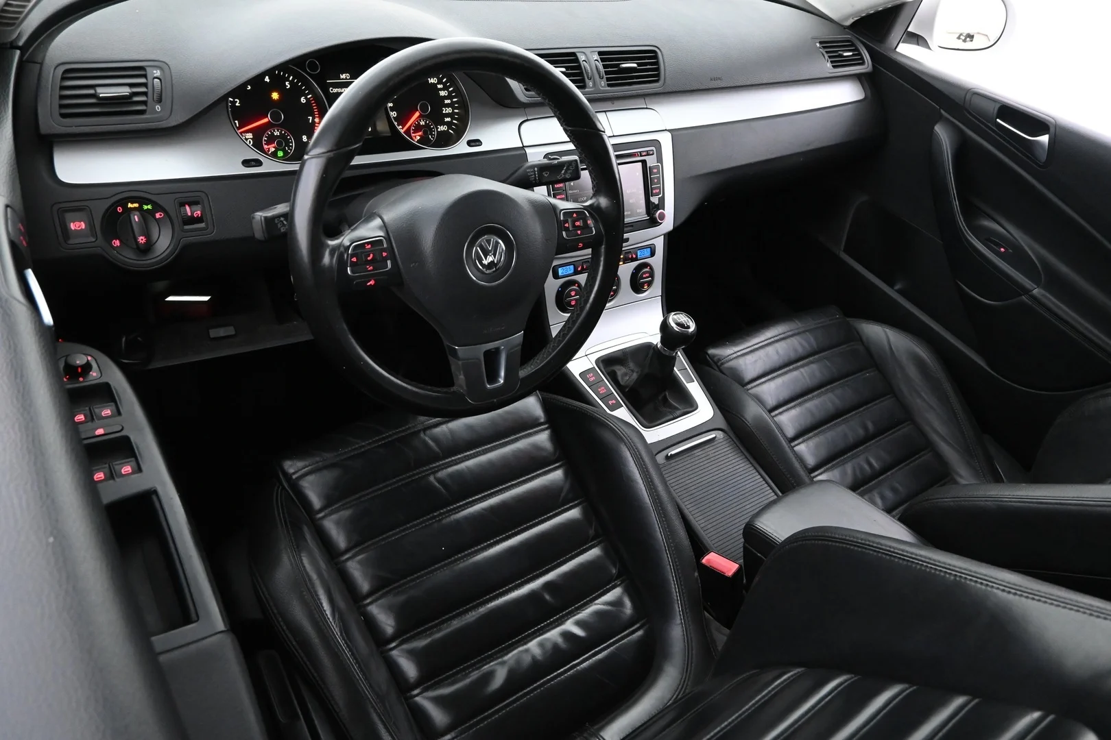 Car Image - 2MtYfgQgmNZ1Is0buHIeY5