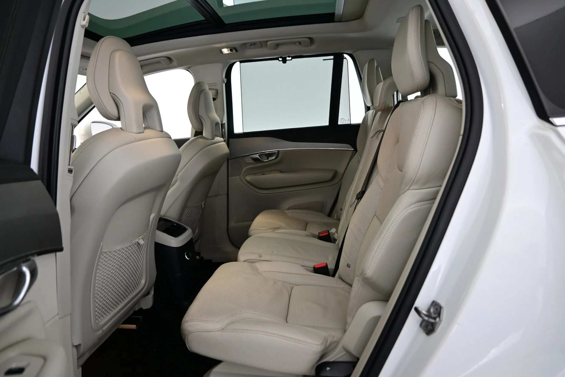 Car Image - XIWqJqIJoMQ3I8qwVMj26