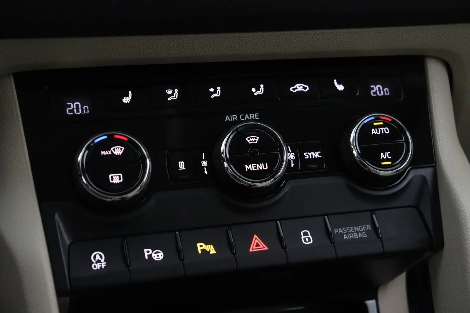 Car Image - Z7FpyXGeUV6y11VpFbhqC