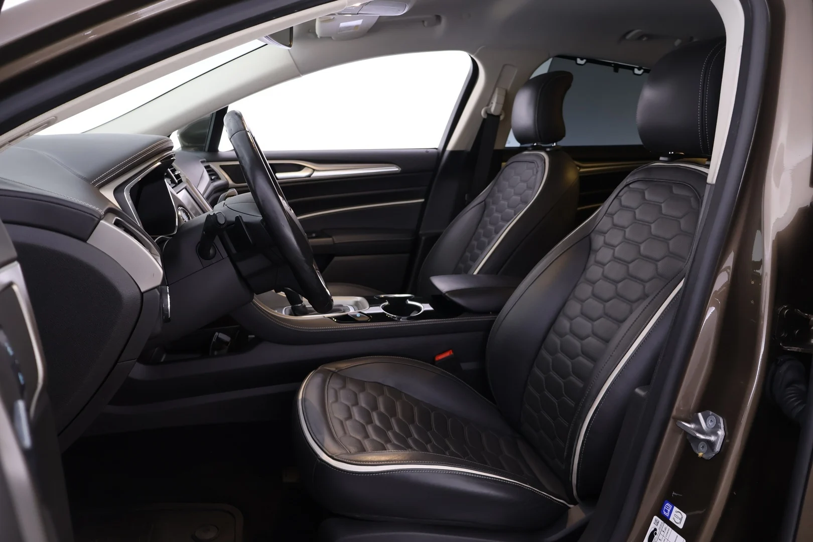 Car Image - 7AJRFsmyZRfwFJUJjcVWDK