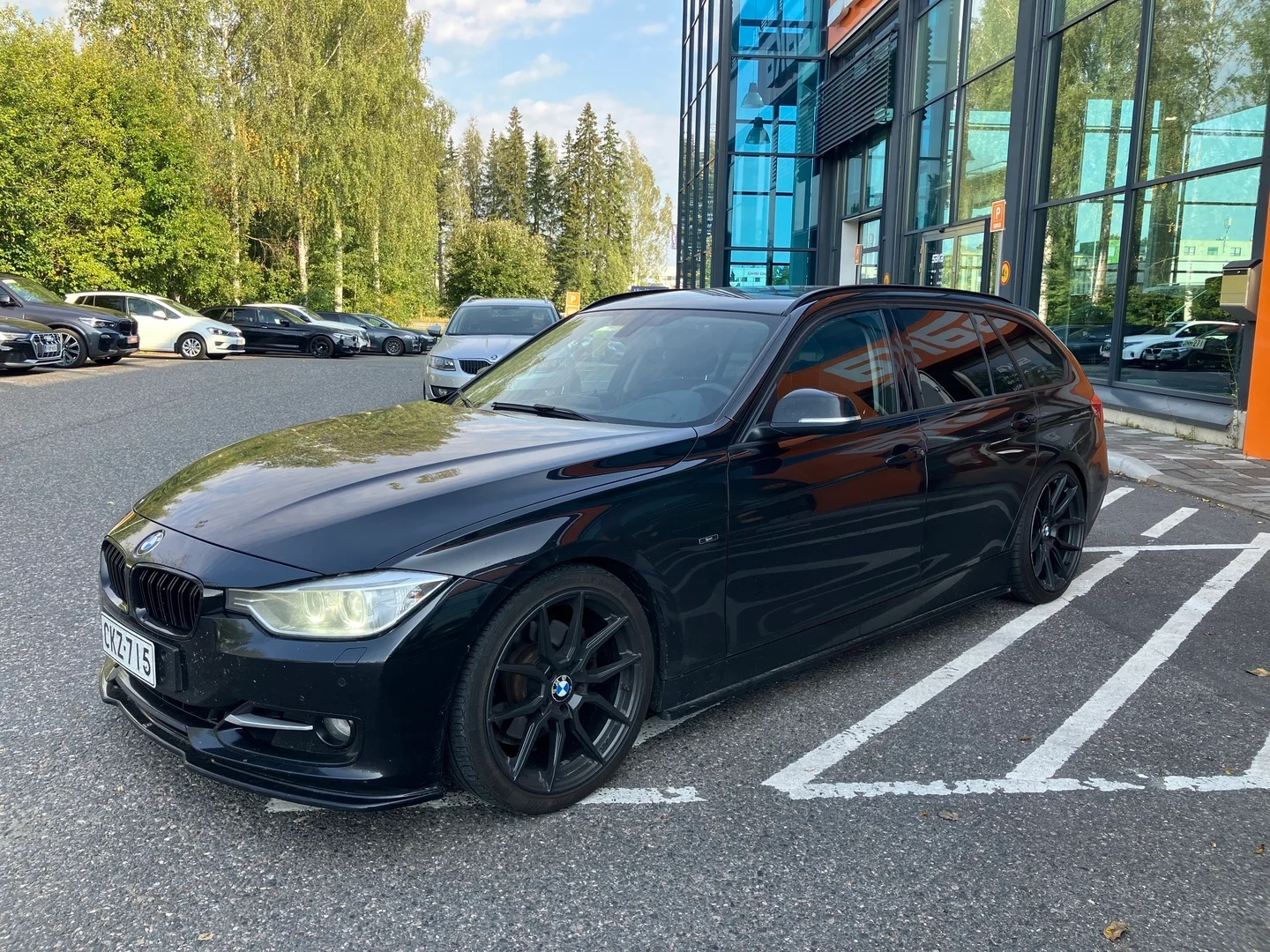 Car Image - 6ByJluTlwxkV94dKHo6JOm