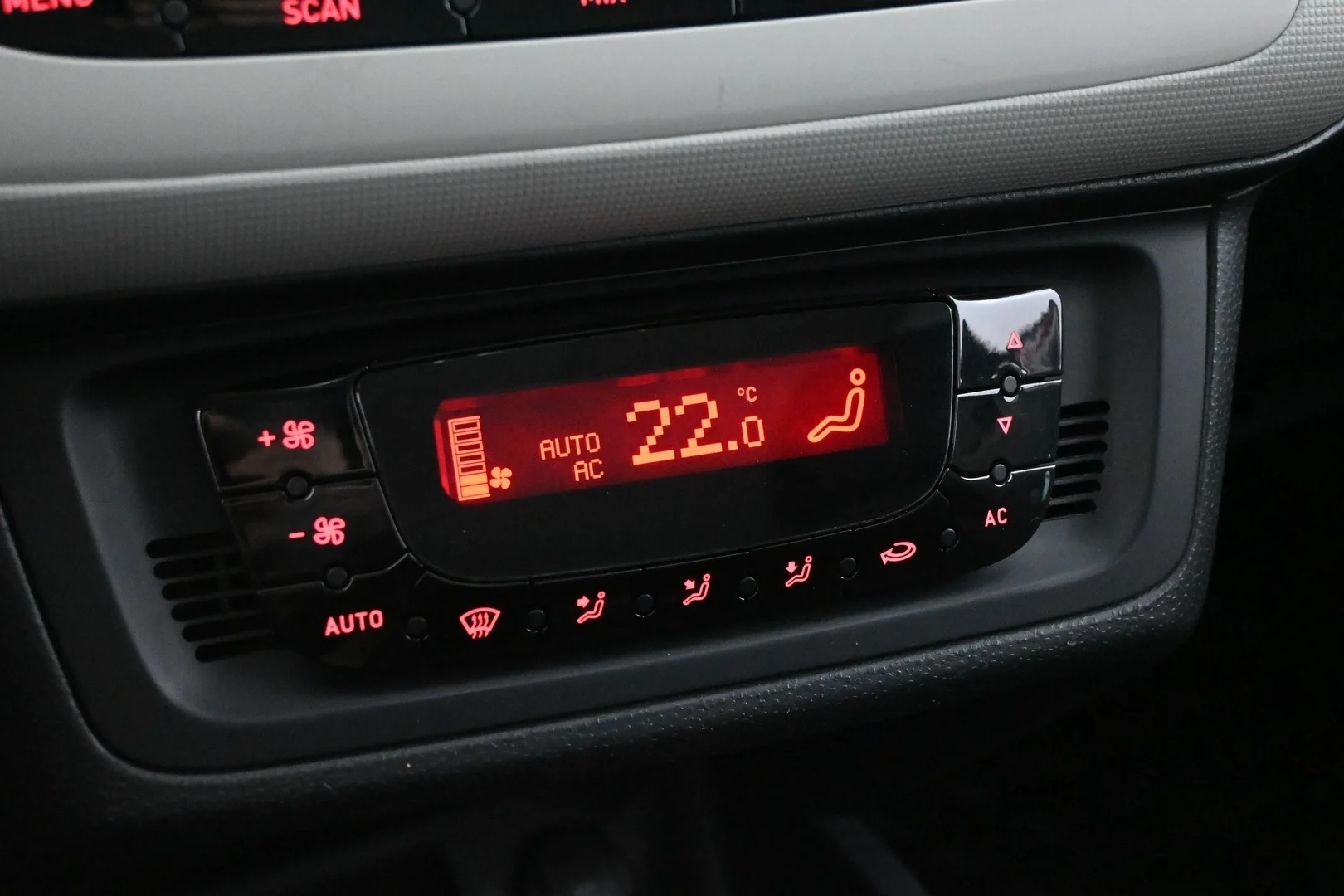 Car Image - 27WvCI1Hhc5UTsZ3AX0Iea