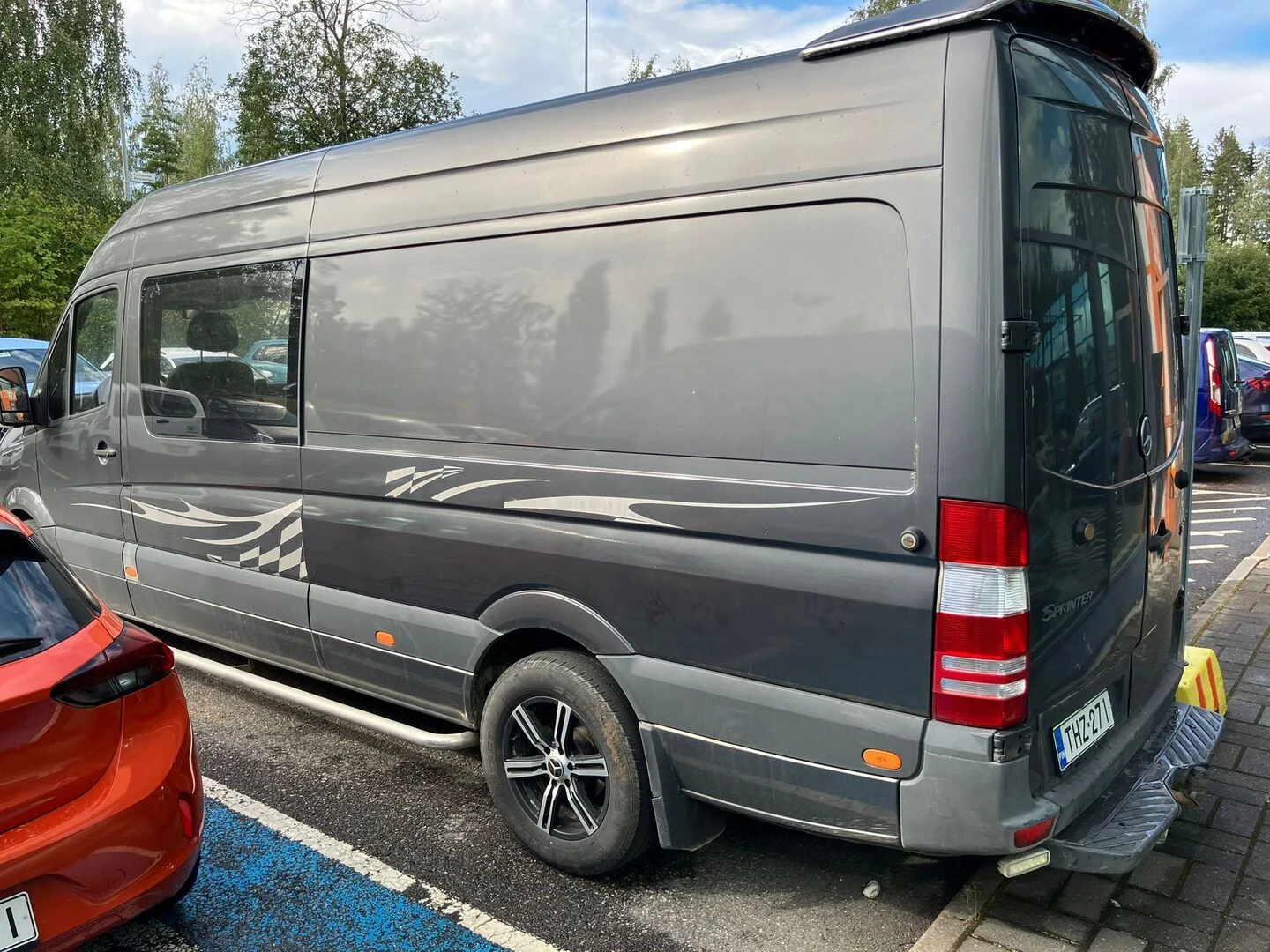 Car Image - 2OQitp5JcwxlvqhjYyBgYR