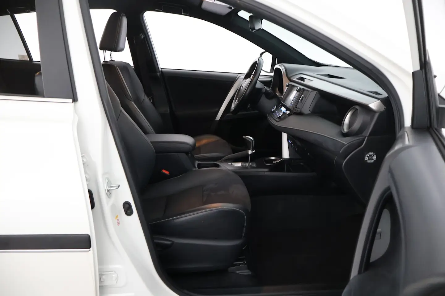 Car Image - 36V0vPAa9UmnYlAErTnEcO