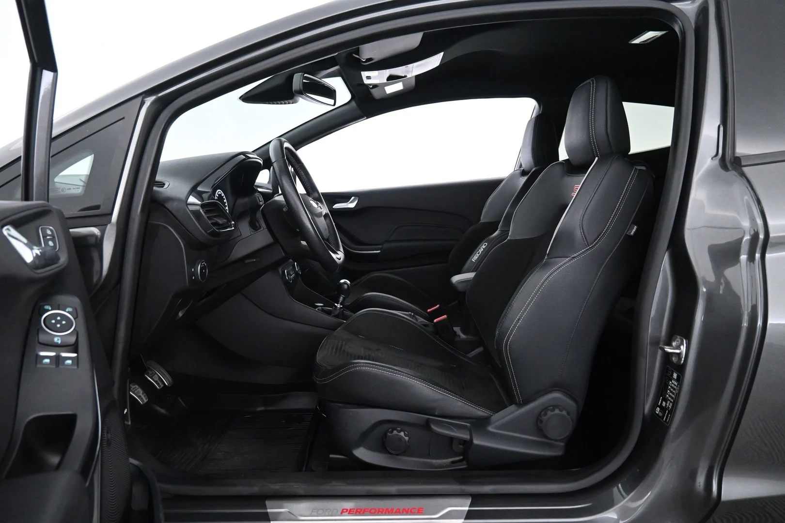 Car Image - 3tPsWsxPUz7dk885S0zky3