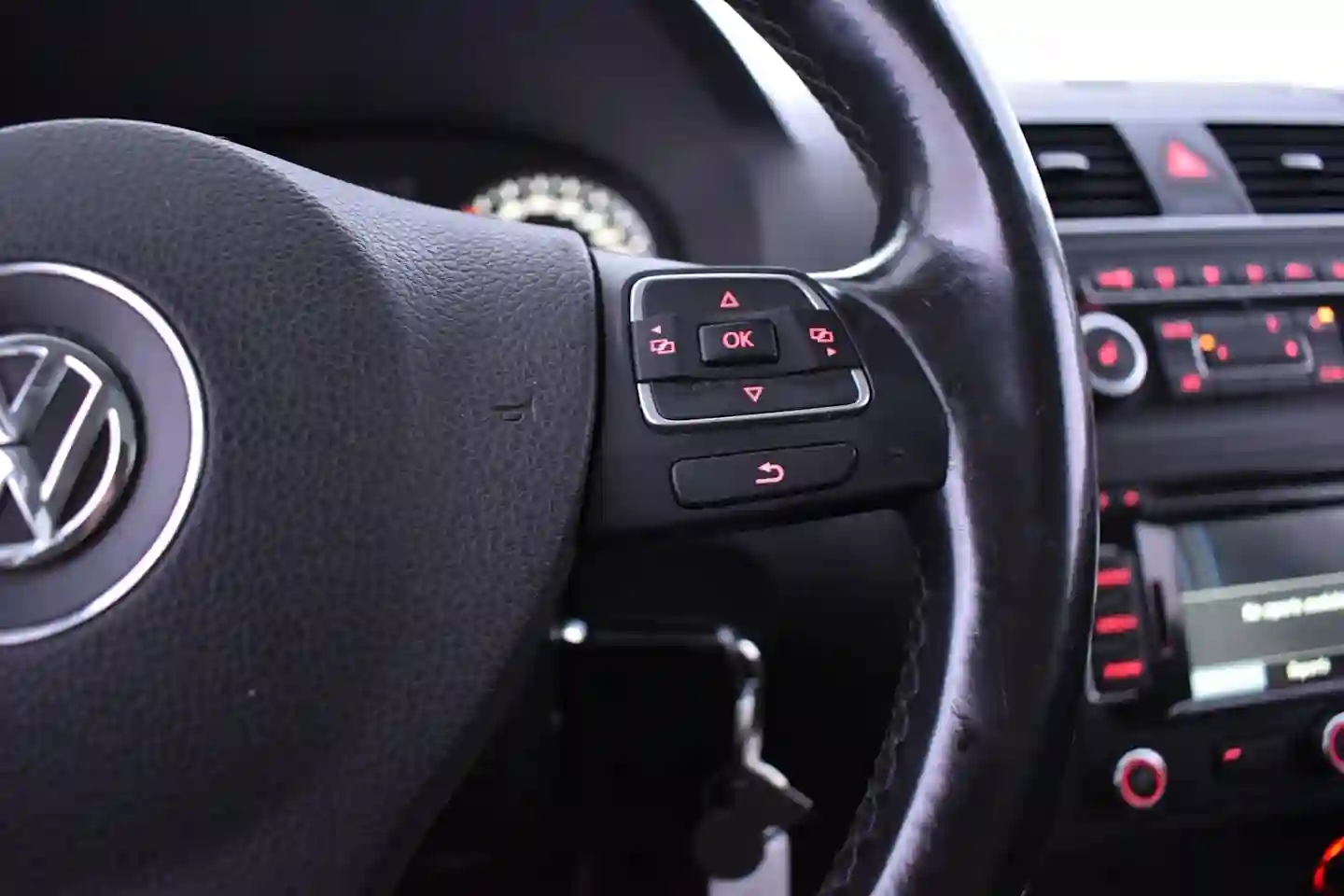 Car Image - 4nSPRrwj5JGnc6v37TbOy4