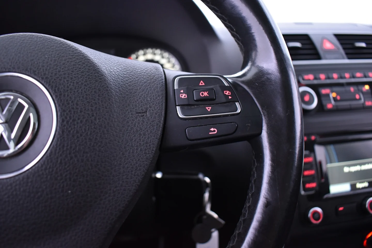 Car Image - 4nSPRrwj5JGnc6v37TbOy4